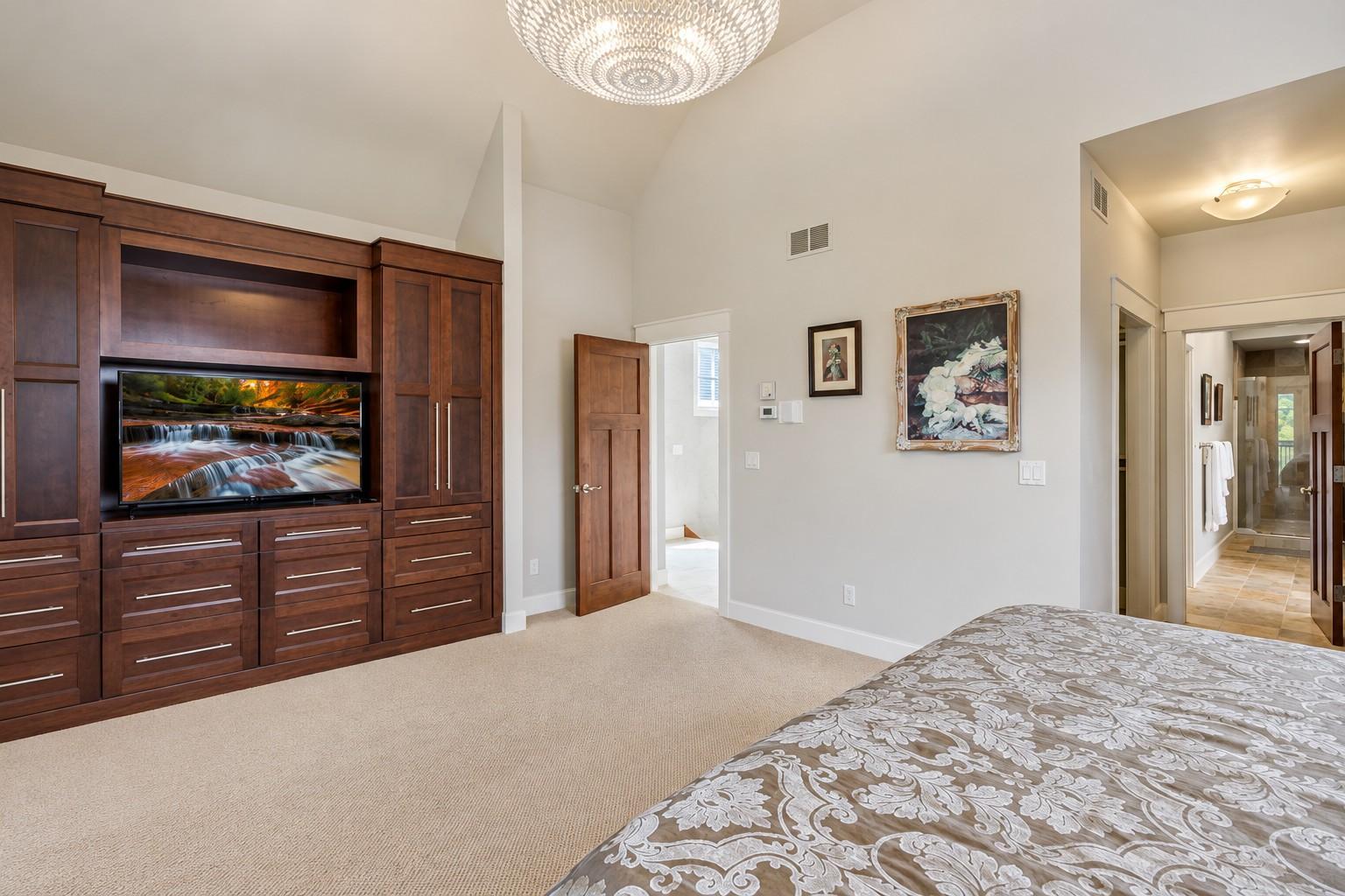 View of Residential at 2224 Portico Green, Wayzata MN 55391, Wayzata (27 of 52) - Mike Wilen | Minnesota Team Real Estate