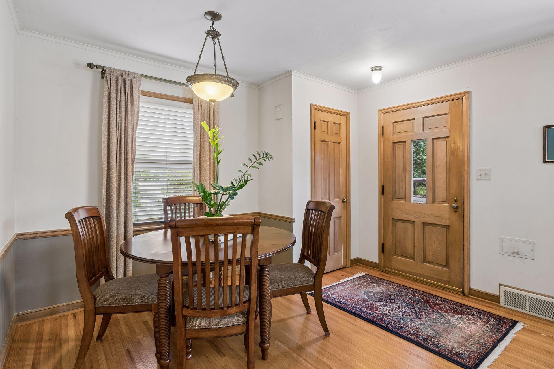 View of Residential at 2245 Highland Parkway, Saint Paul MN 55116, Saint Paul (5 of 24) - Mike Wilen | Minnesota Team Real Estate