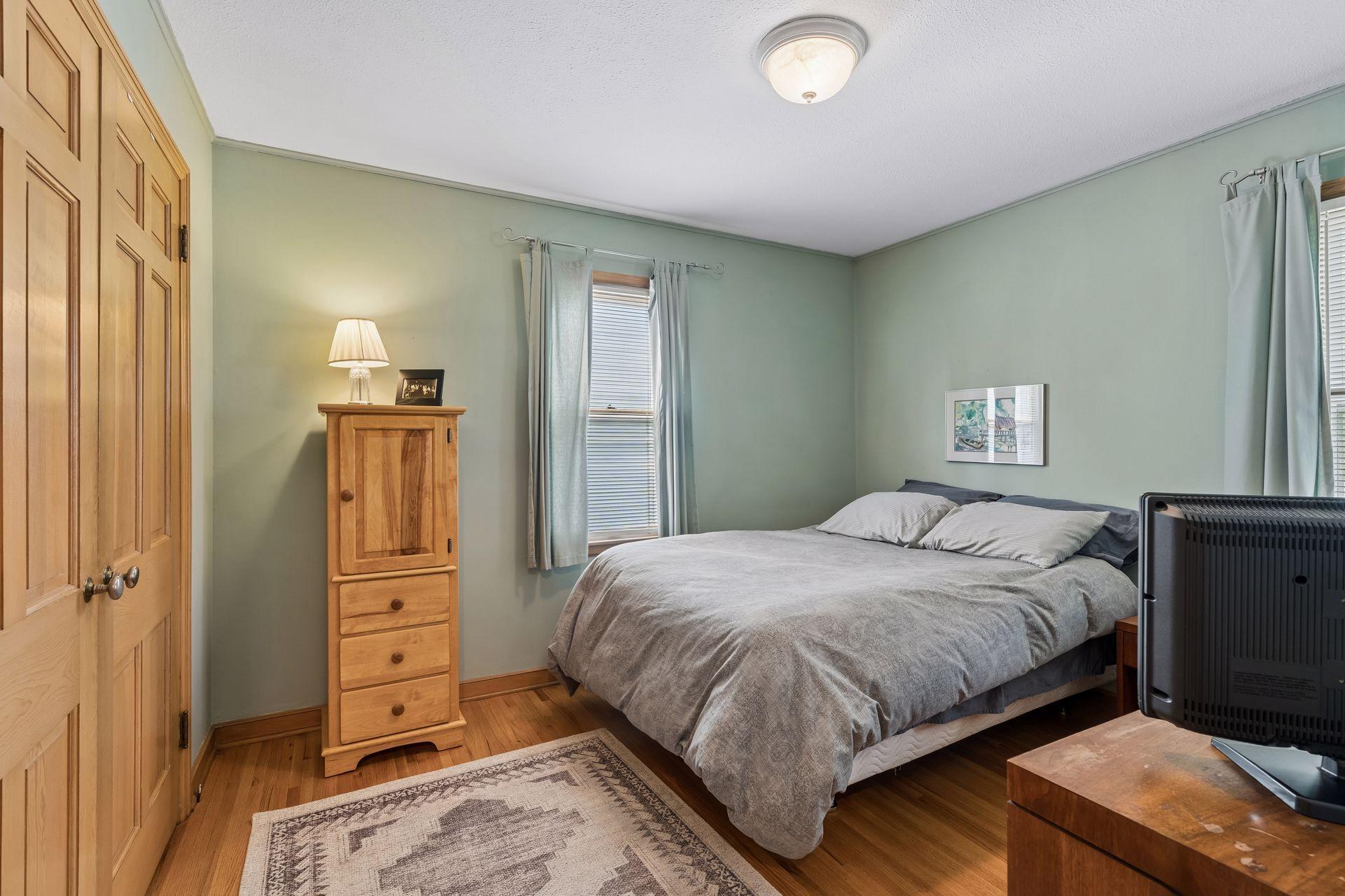 View of Residential at 2245 Highland Parkway, Saint Paul MN 55116, Saint Paul (10 of 24) - Mike Wilen | Minnesota Team Real Estate