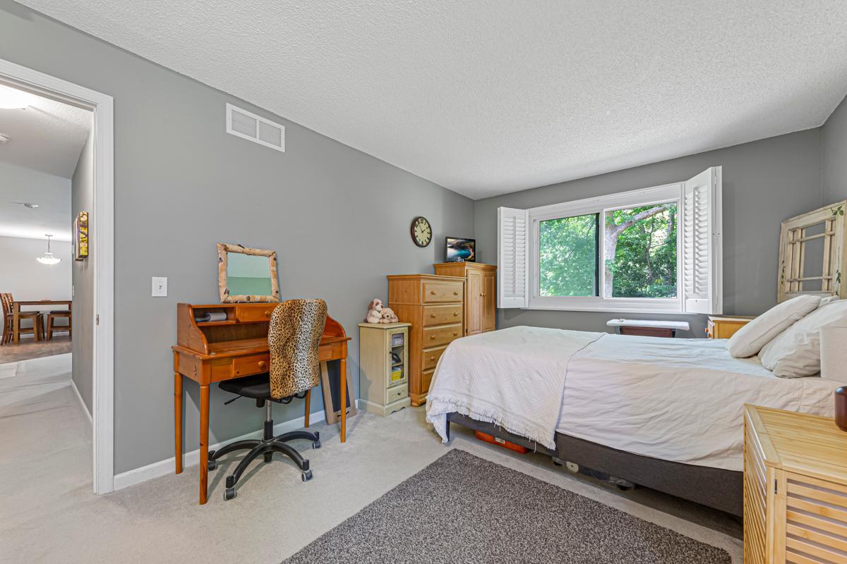 View of Residential at 18450 Creeks Bend Drive, Minnetonka MN 55345, Minnetonka (22 of 27) - Mike Wilen | Minnesota Team Real Estate