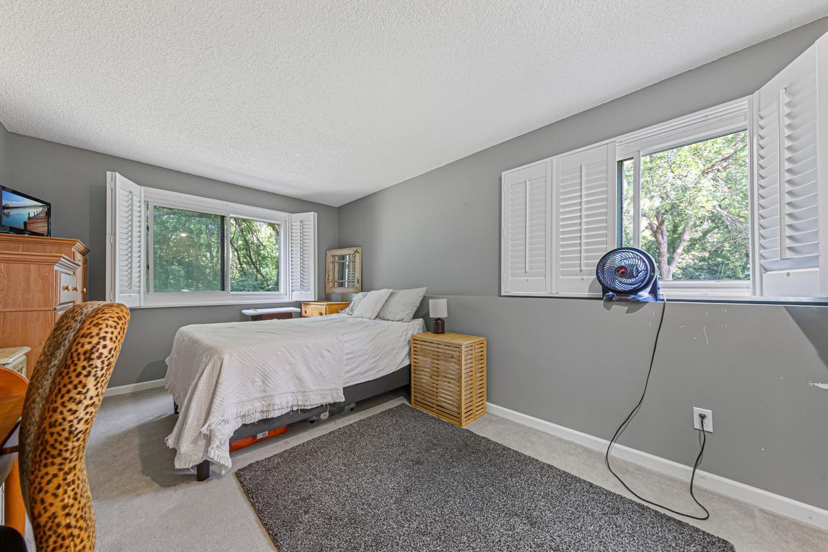 View of Residential at 18450 Creeks Bend Drive, Minnetonka MN 55345, Minnetonka (21 of 27) - Mike Wilen | Minnesota Team Real Estate