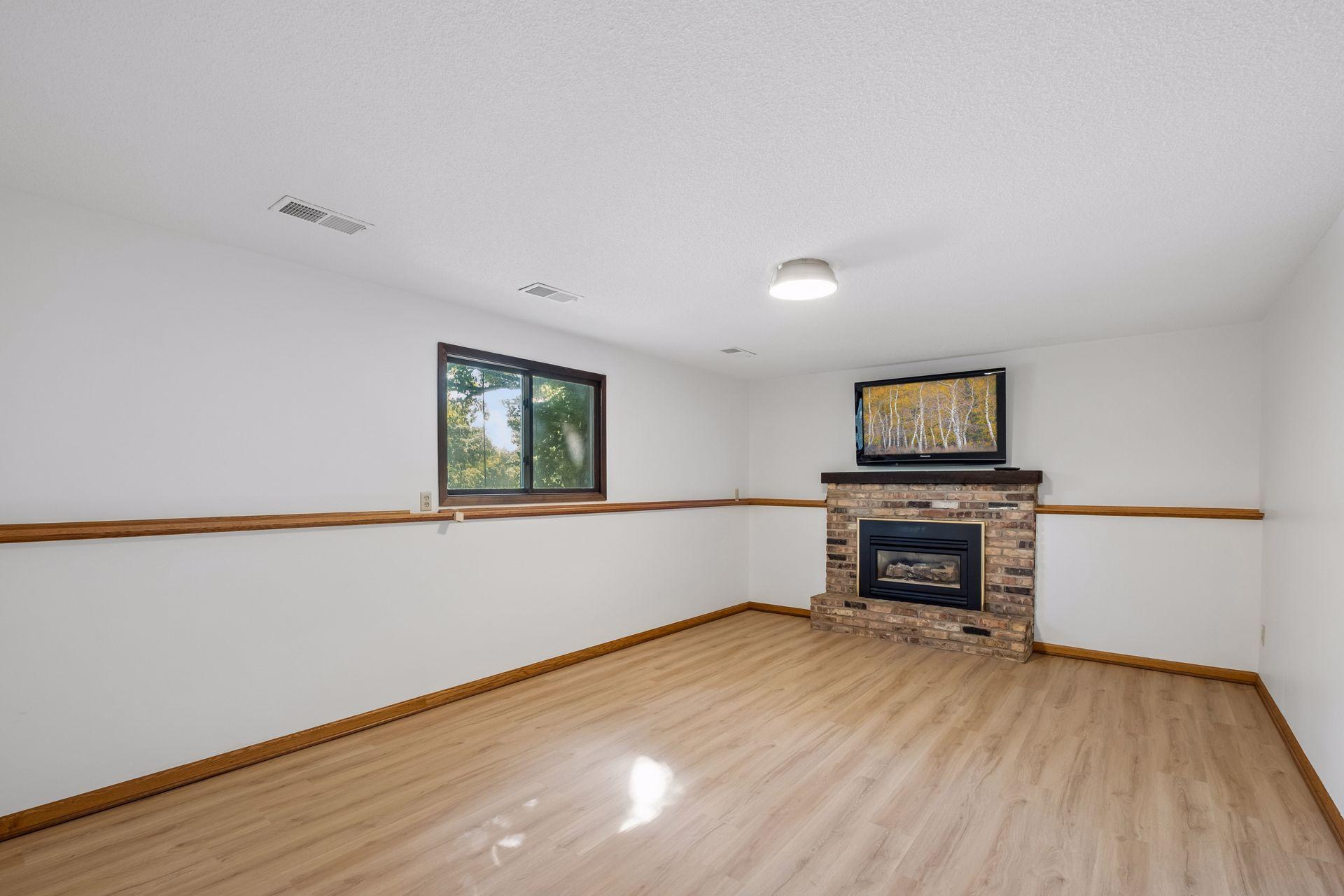 View of Residential at 16015 Oak Shore Drive, Lakeville MN 55044, Lakeville (41 of 83) - Mike Wilen | Minnesota Team Real Estate