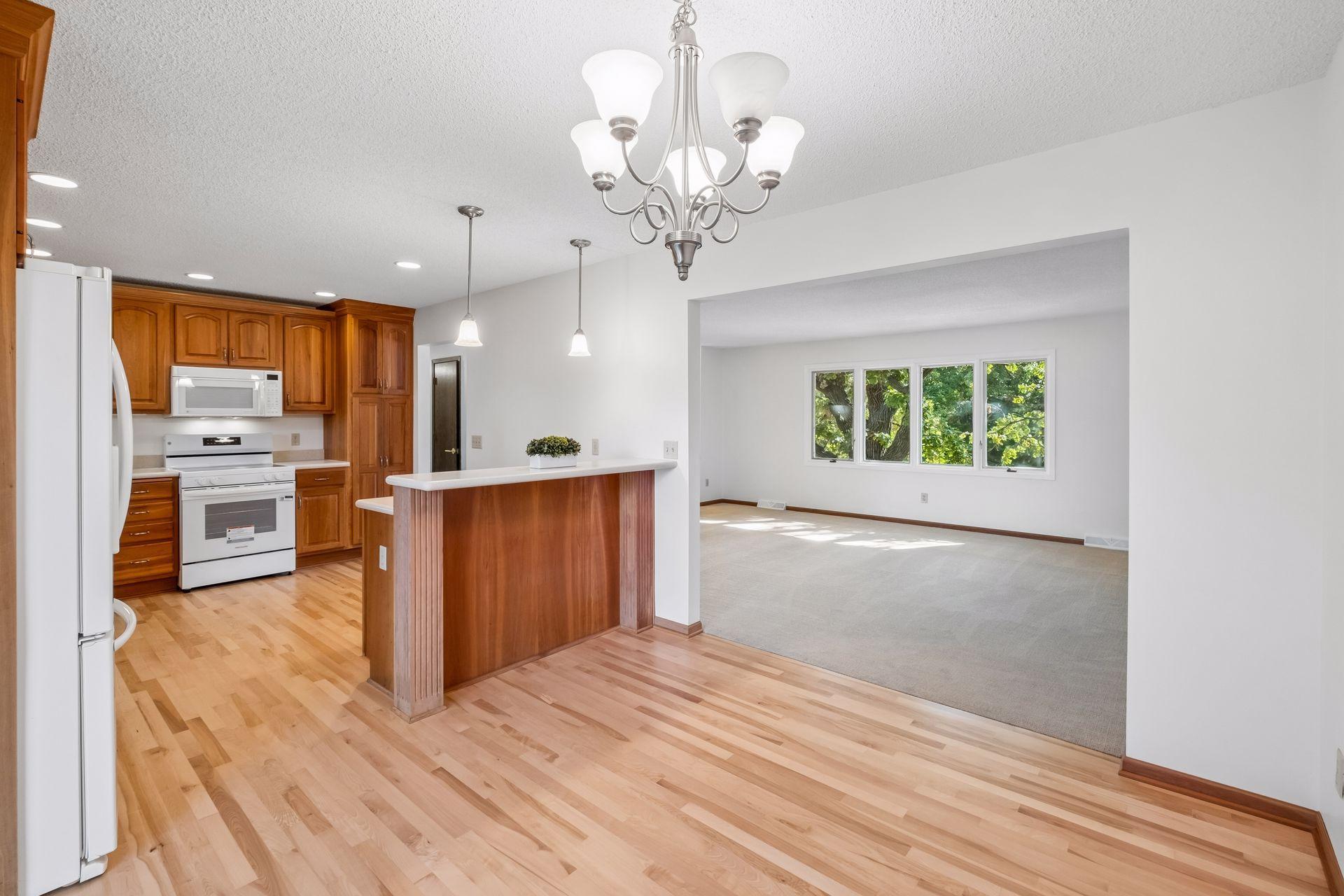 View of Residential at 16015 Oak Shore Drive, Lakeville MN 55044, Lakeville (23 of 83) - Mike Wilen | Minnesota Team Real Estate