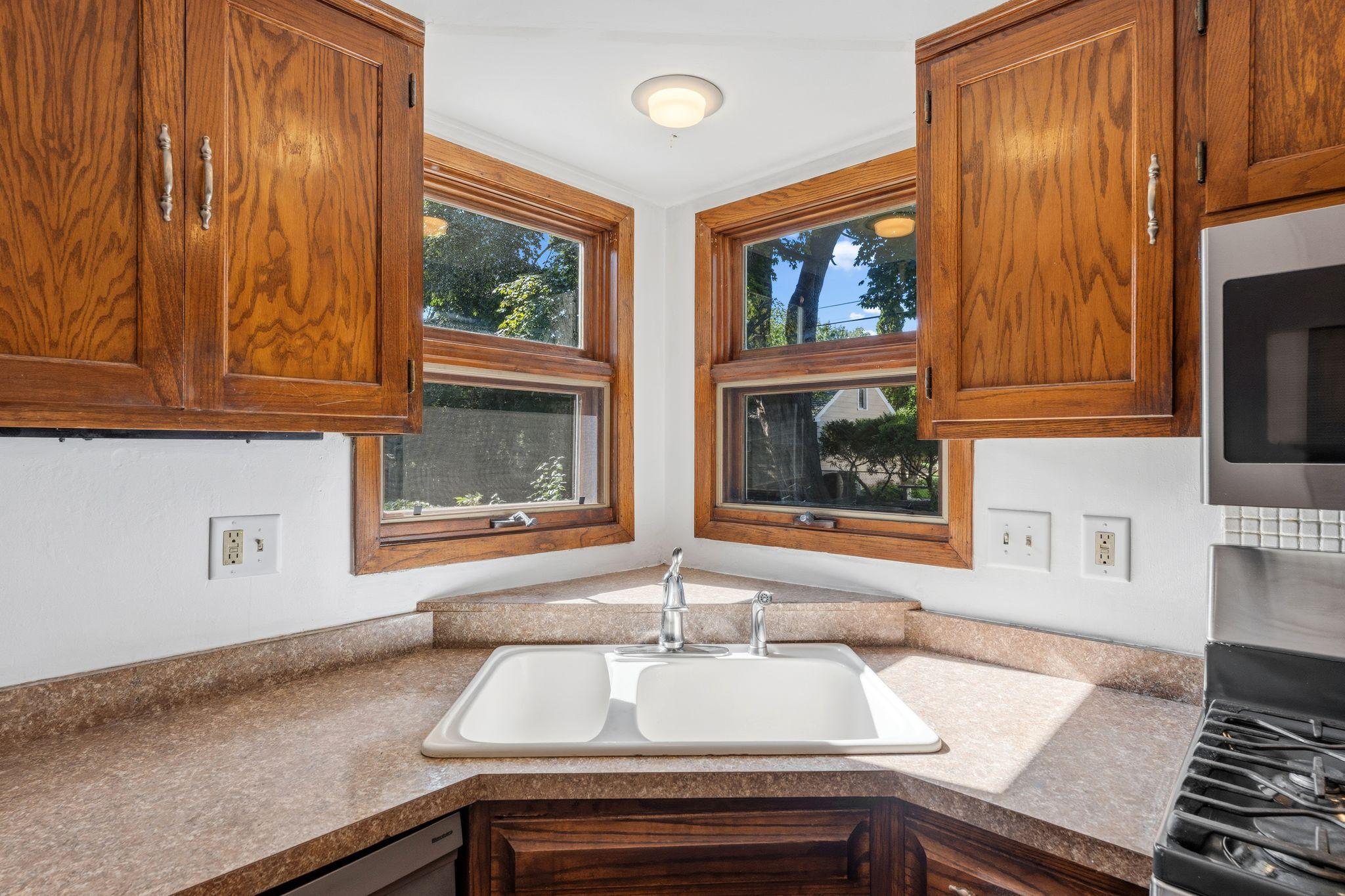 View of Residential at 1200 Idaho Avenue, Saint Paul MN 55108, Saint Paul (12 of 46) - Mike Wilen | Minnesota Team Real Estate