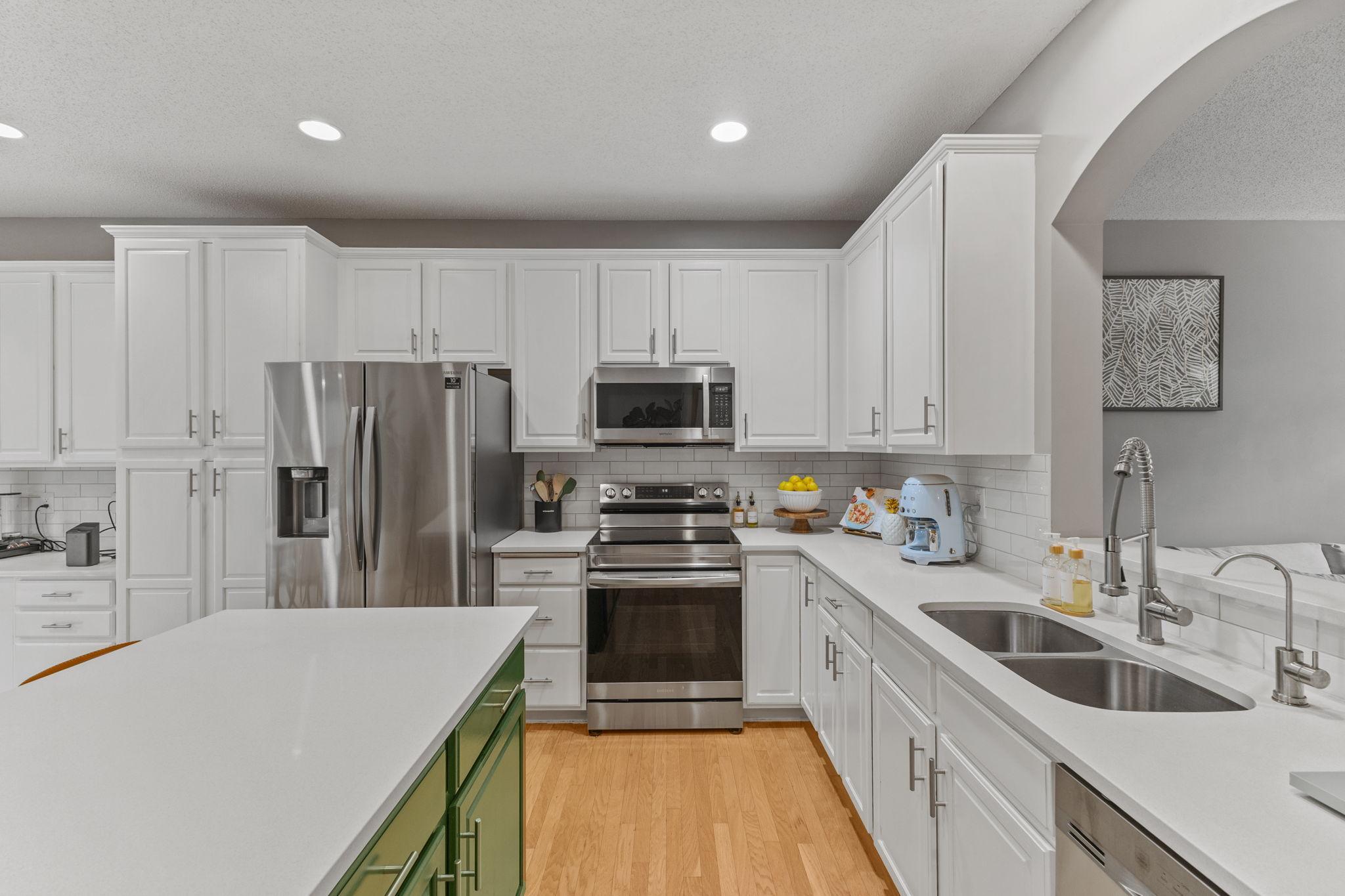 View of Residential at 13892 52nd Avenue, Plymouth MN 55446, Plymouth (22 of 49) - Mike Wilen | Minnesota Team Real Estate