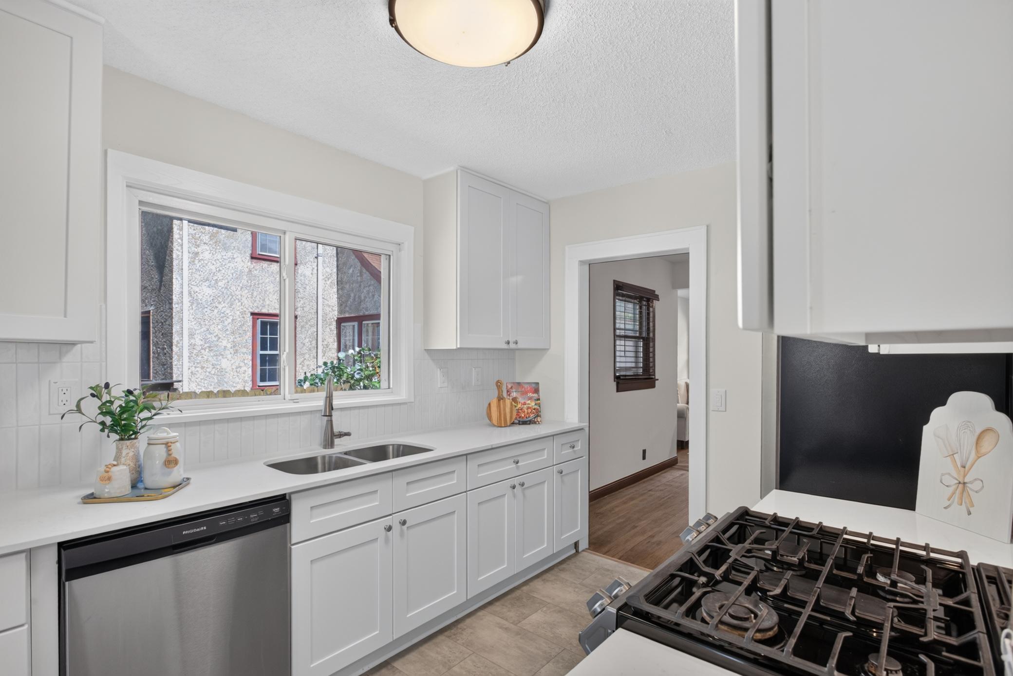 View of Residential at 3807 Hubbard Avenue, Robbinsdale MN 55422, Robbinsdale (8 of 40) - Mike Wilen | Minnesota Team Real Estate