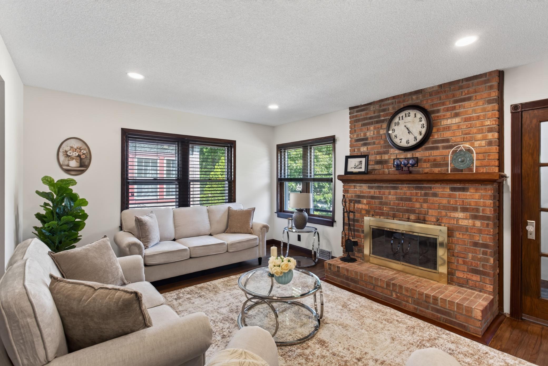 View of Residential at 3807 Hubbard Avenue, Robbinsdale MN 55422, Robbinsdale (13 of 40) - Mike Wilen | Minnesota Team Real Estate