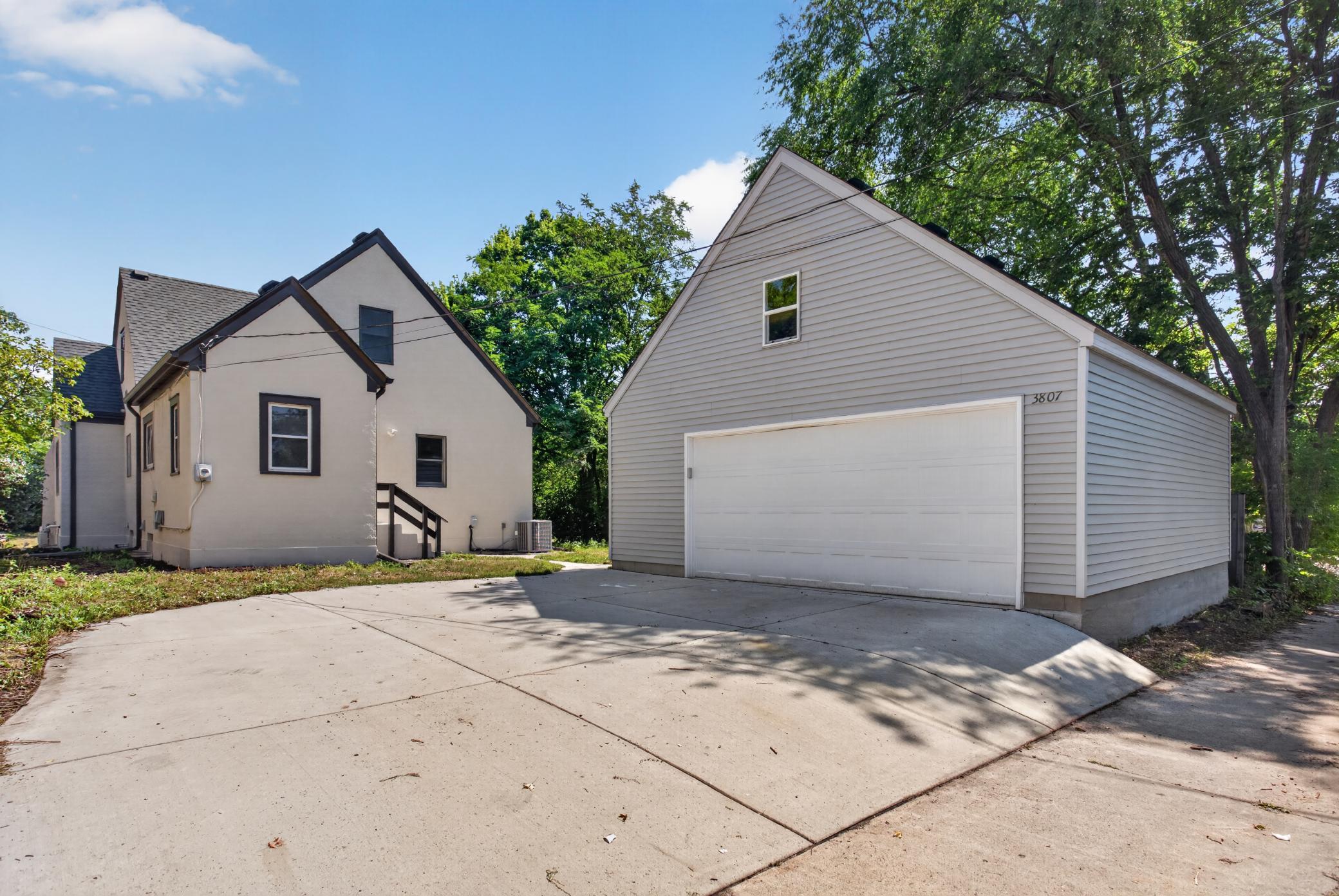 View of Residential at 3807 Hubbard Avenue, Robbinsdale MN 55422, Robbinsdale (32 of 40) - Mike Wilen | Minnesota Team Real Estate