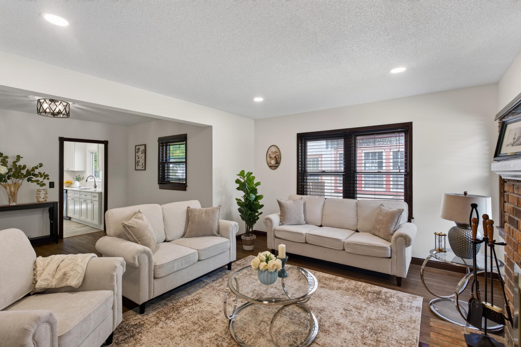 View of Residential at 3807 Hubbard Avenue, Robbinsdale MN 55422, Robbinsdale (11 of 40) - Mike Wilen | Minnesota Team Real Estate