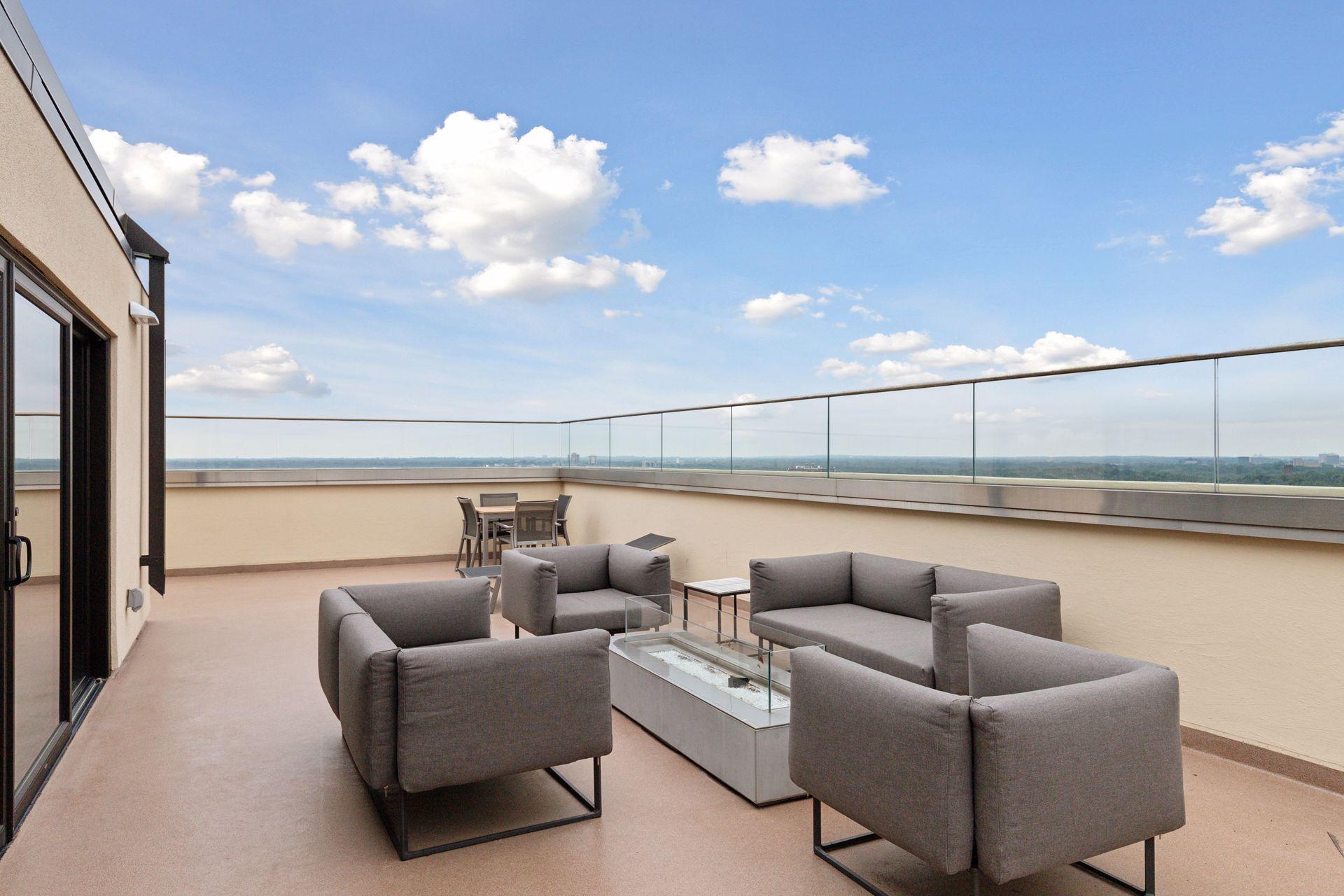 View of Residential at 400 Groveland Avenue #1714, Minneapolis MN 55403, Minneapolis (86 of 89) - Mike Wilen | Minnesota Team Real Estate