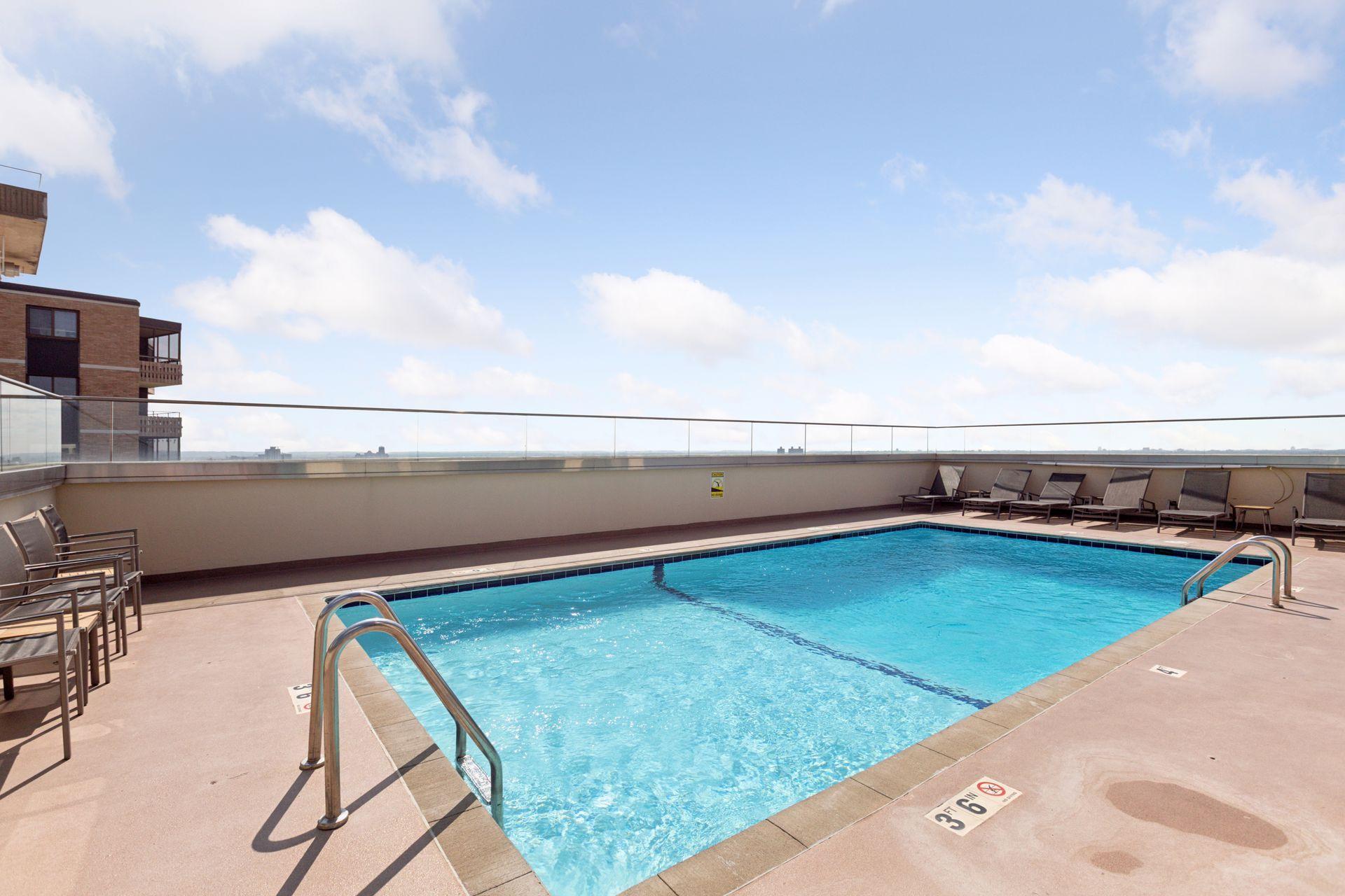 View of Residential at 400 Groveland Avenue #1714, Minneapolis MN 55403, Minneapolis (77 of 89) - Mike Wilen | Minnesota Team Real Estate