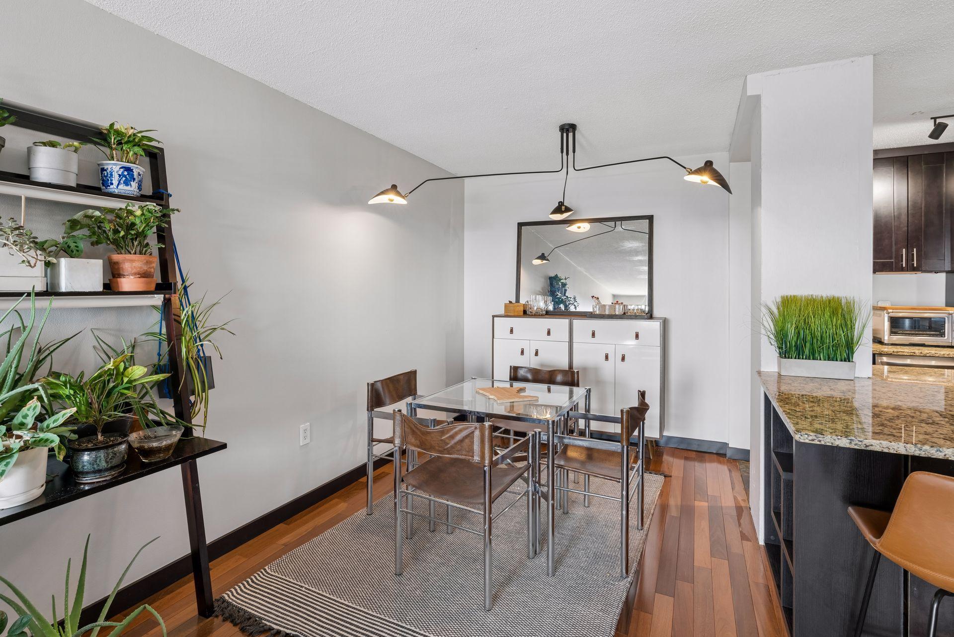 View of Residential at 400 Groveland Avenue #1714, Minneapolis MN 55403, Minneapolis (34 of 89) - Mike Wilen | Minnesota Team Real Estate