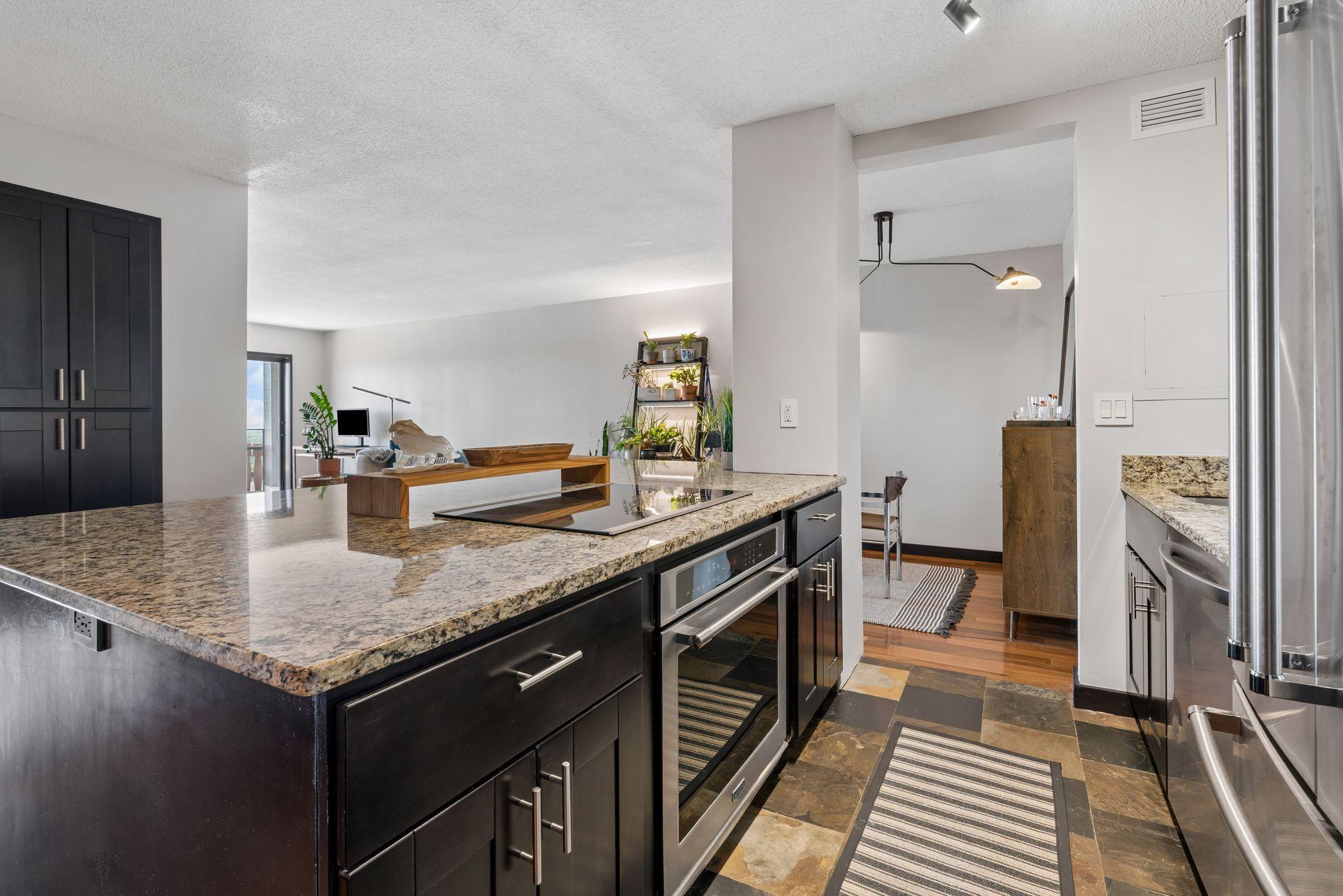 View of Residential at 400 Groveland Avenue #1714, Minneapolis MN 55403, Minneapolis (28 of 89) - Mike Wilen | Minnesota Team Real Estate
