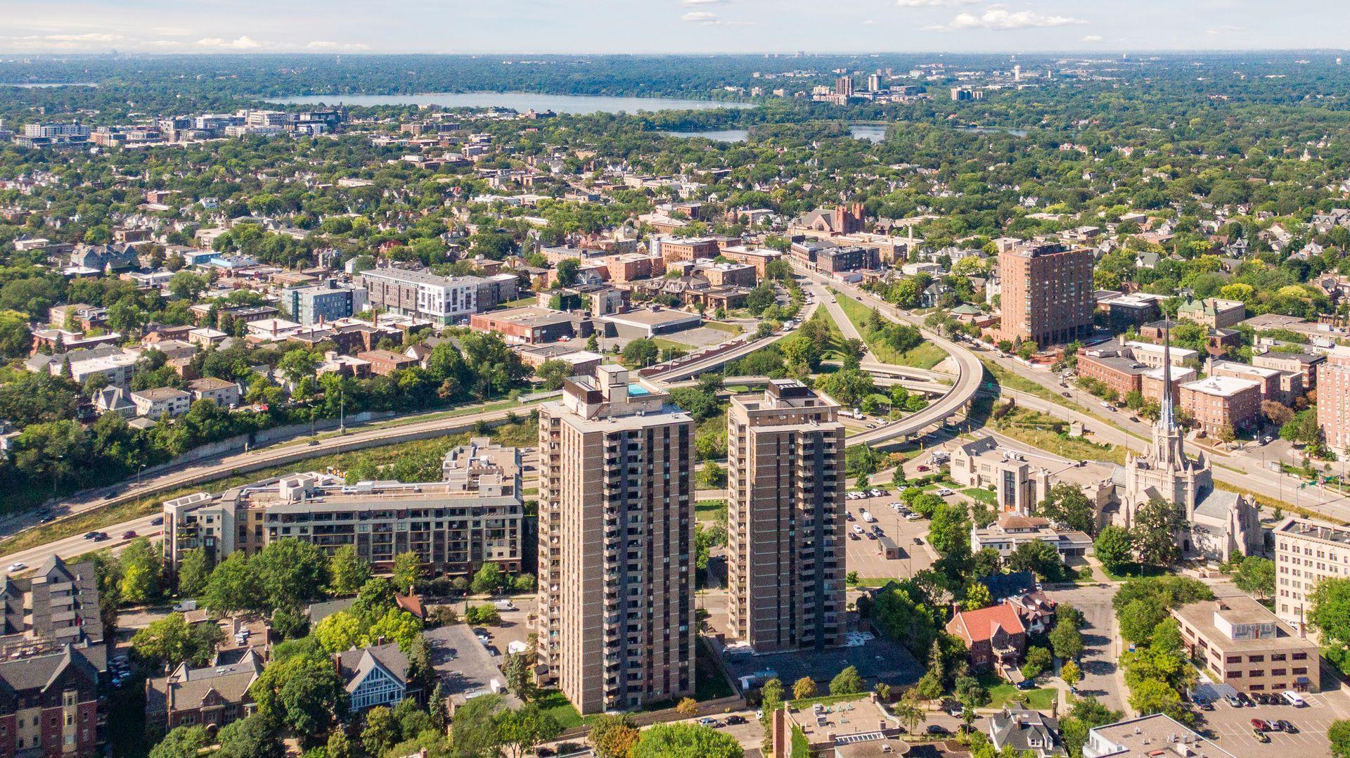 View of Residential at 400 Groveland Avenue #1714, Minneapolis MN 55403, Minneapolis (3 of 89) - Mike Wilen | Minnesota Team Real Estate