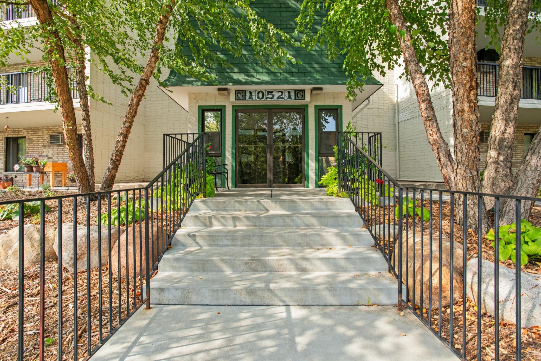 View of Residential at 10521 Cedar Lake Road #519, Minnetonka MN 55305, Minnetonka (7 of 40) - Mike Wilen | Minnesota Team Real Estate