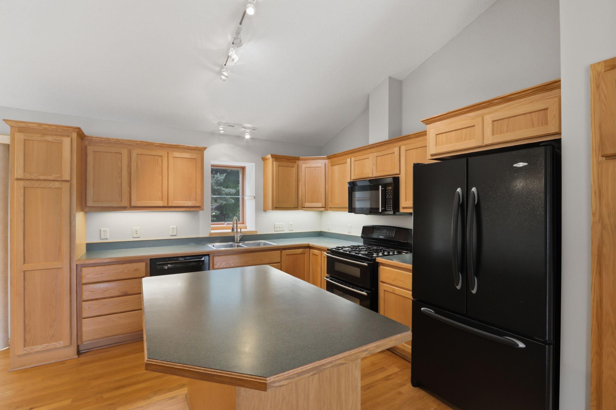 View of Residential at 8182 Lori Lane, Woodbury MN 55125, Woodbury (12 of 42) - Mike Wilen | Minnesota Team Real Estate