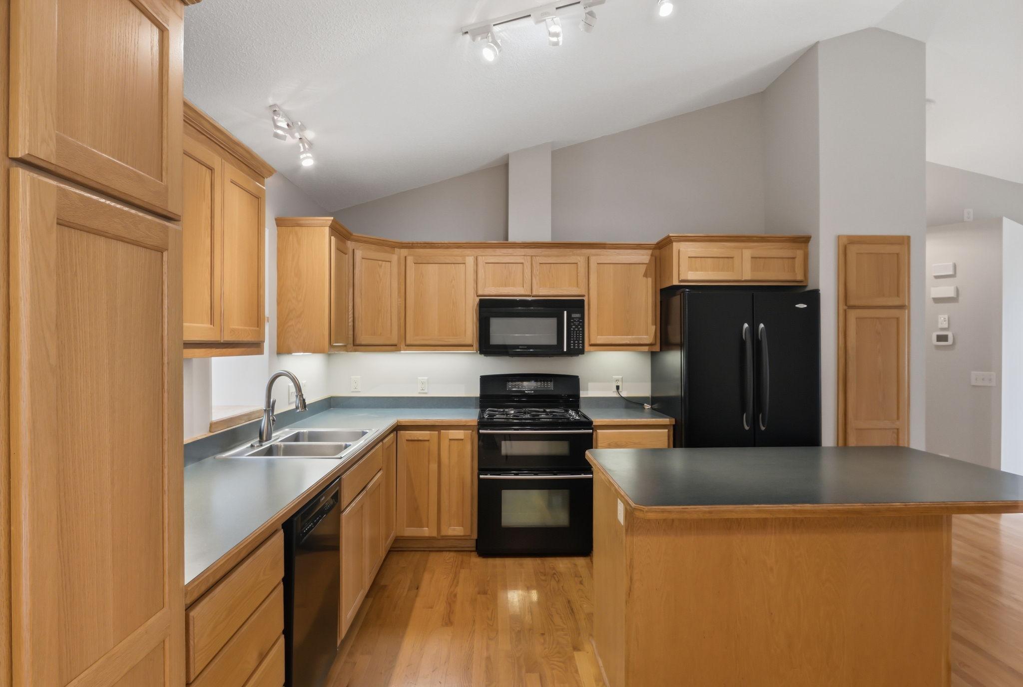 View of Residential at 8182 Lori Lane, Woodbury MN 55125, Woodbury (10 of 42) - Mike Wilen | Minnesota Team Real Estate