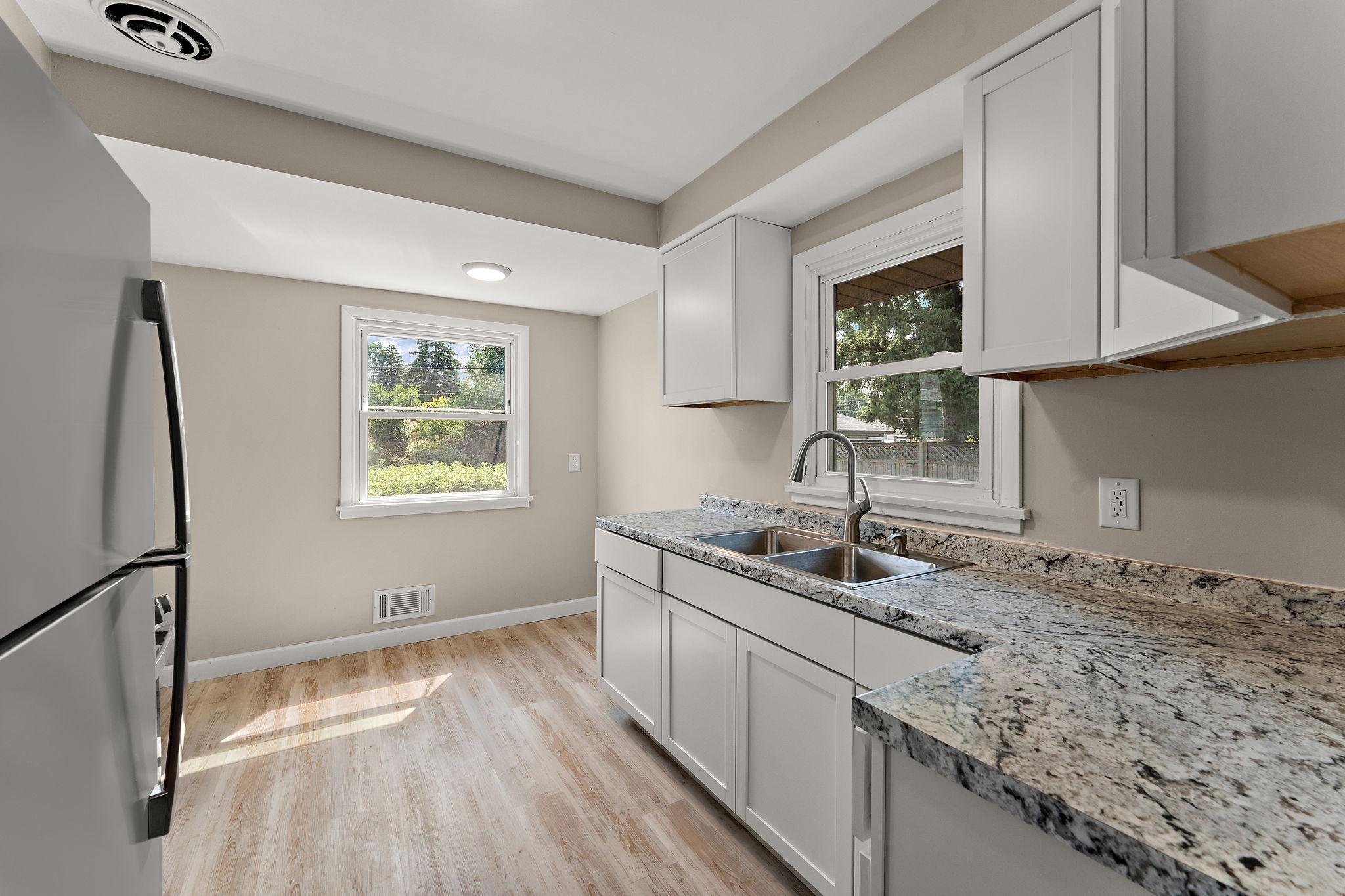 View of Residential at 5906 Dupont Avenue, Brooklyn Center MN 55430, Brooklyn Center (9 of 32) - Mike Wilen | Minnesota Team Real Estate
