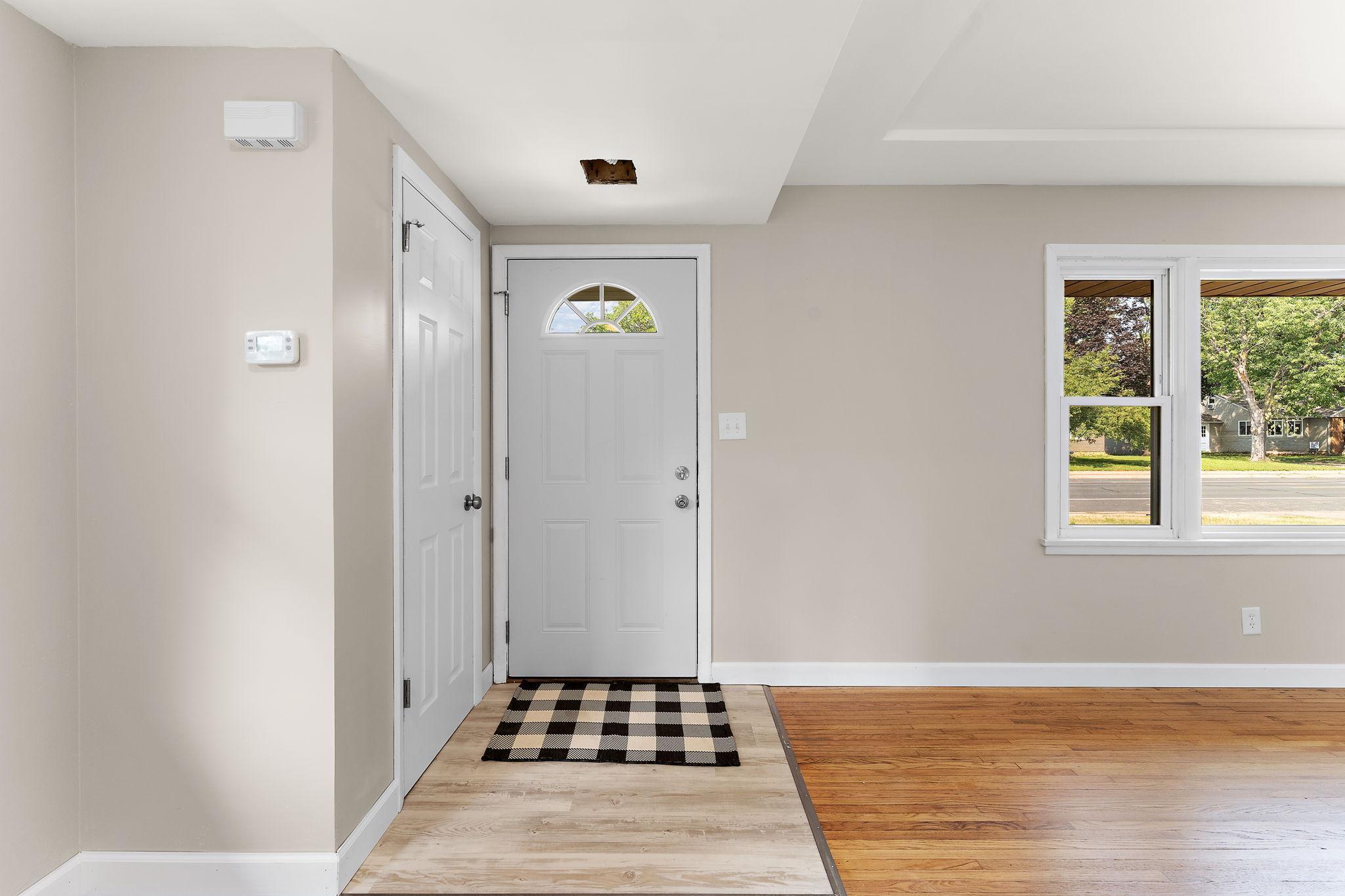 View of Residential at 5906 Dupont Avenue, Brooklyn Center MN 55430, Brooklyn Center (8 of 32) - Mike Wilen | Minnesota Team Real Estate