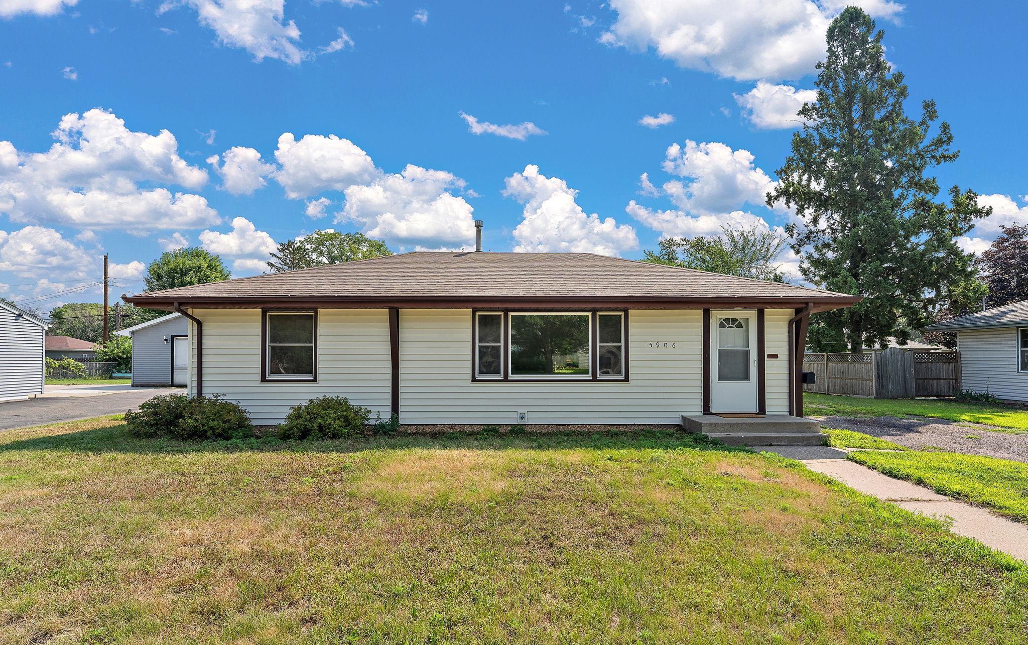 View of Residential at 5906 Dupont Avenue, Brooklyn Center MN 55430, Brooklyn Center (2 of 32) - Mike Wilen | Minnesota Team Real Estate