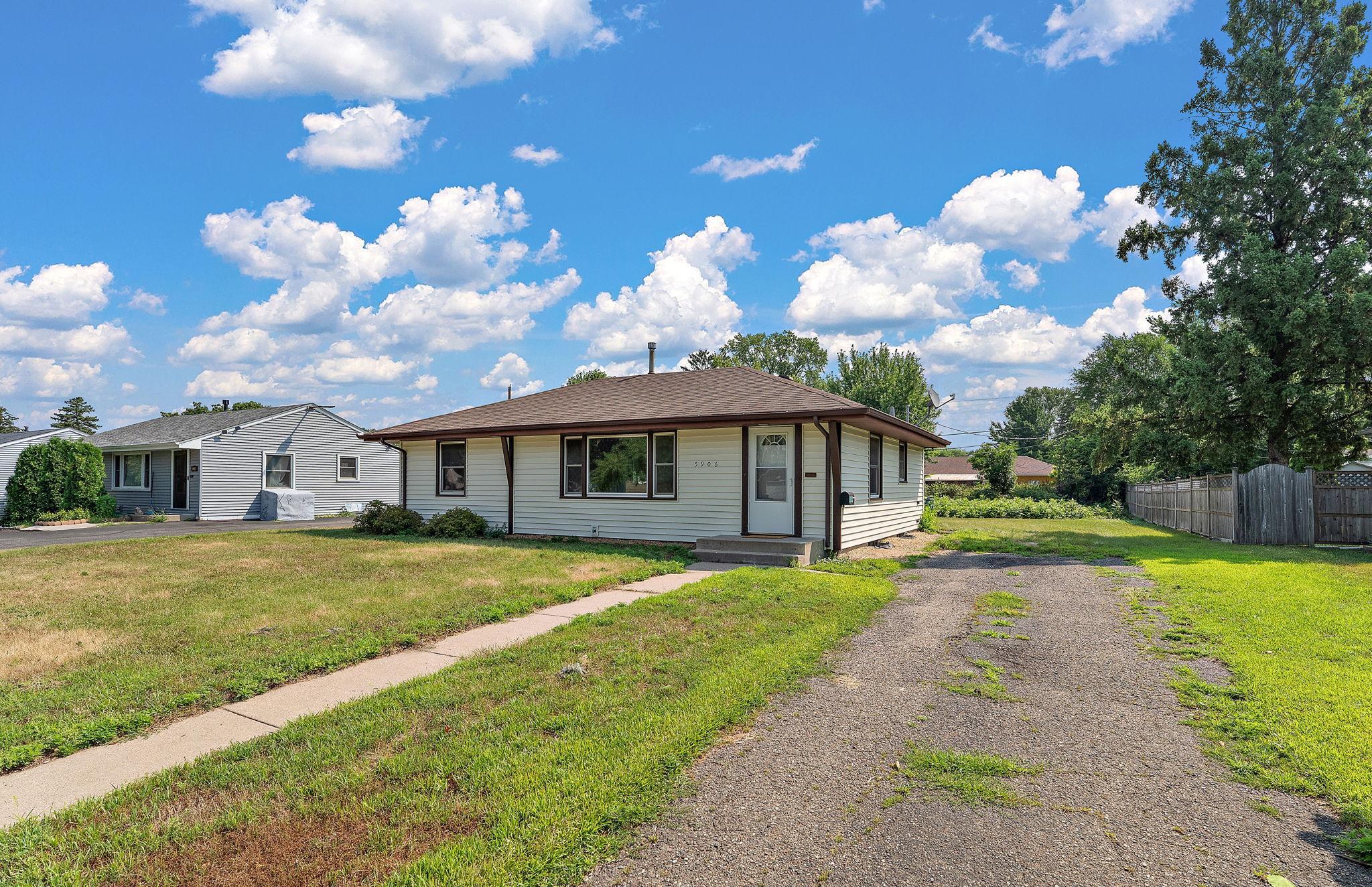 View of Residential at 5906 Dupont Avenue, Brooklyn Center MN 55430, Brooklyn Center (31 of 32) - Mike Wilen | Minnesota Team Real Estate