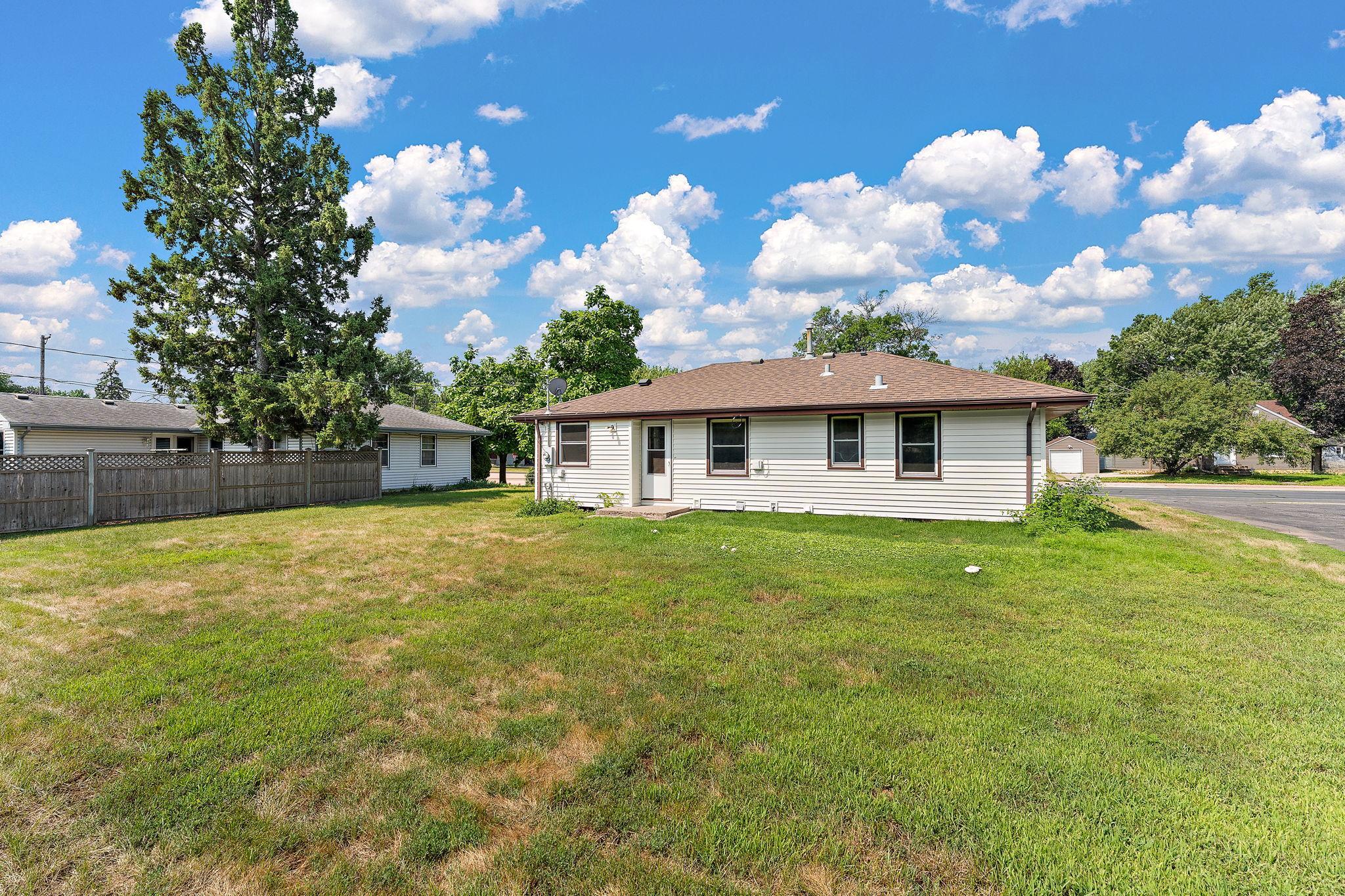 View of Residential at 5906 Dupont Avenue, Brooklyn Center MN 55430, Brooklyn Center (32 of 32) - Mike Wilen | Minnesota Team Real Estate