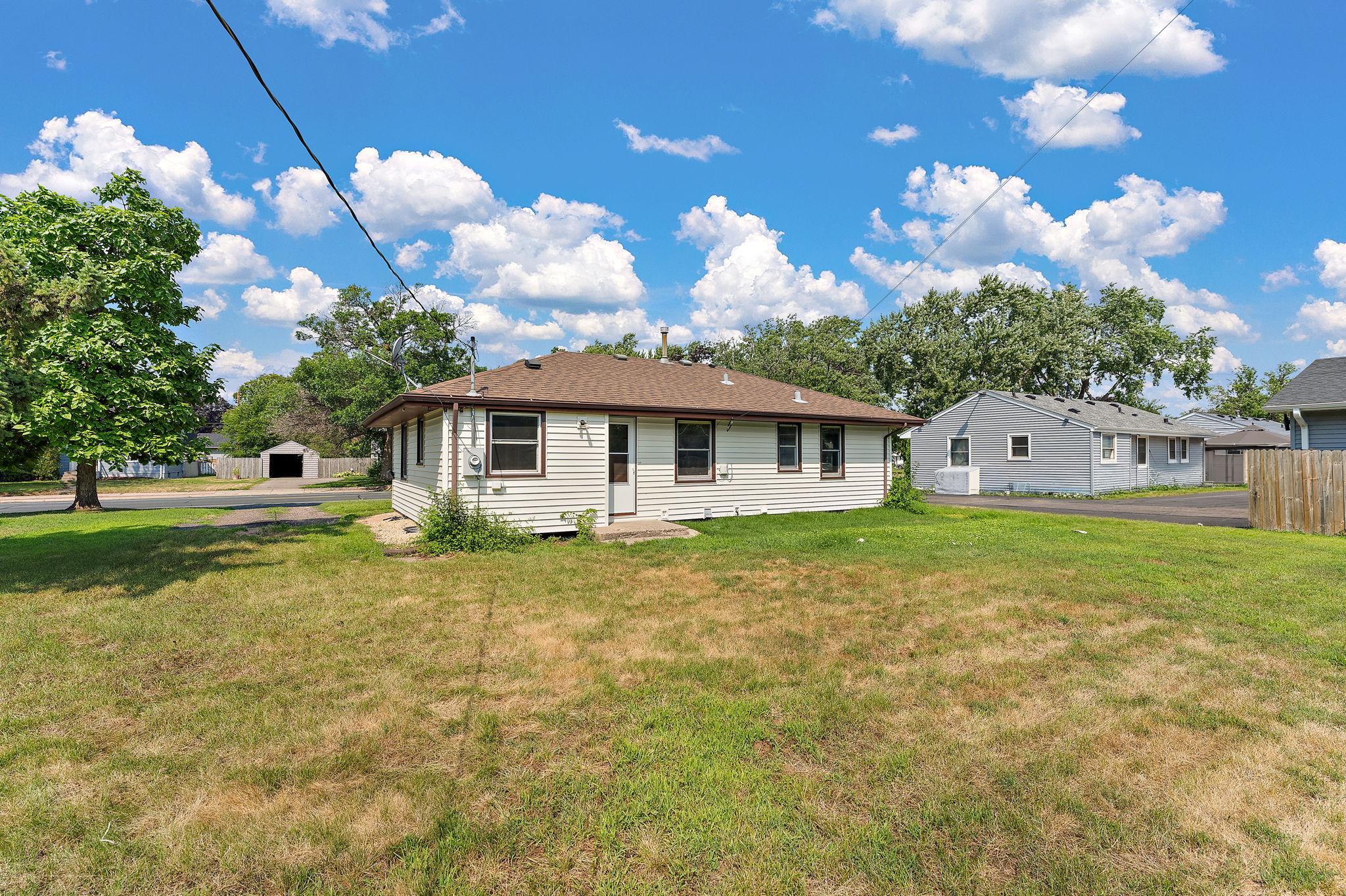 View of Residential at 5906 Dupont Avenue, Brooklyn Center MN 55430, Brooklyn Center (30 of 32) - Mike Wilen | Minnesota Team Real Estate