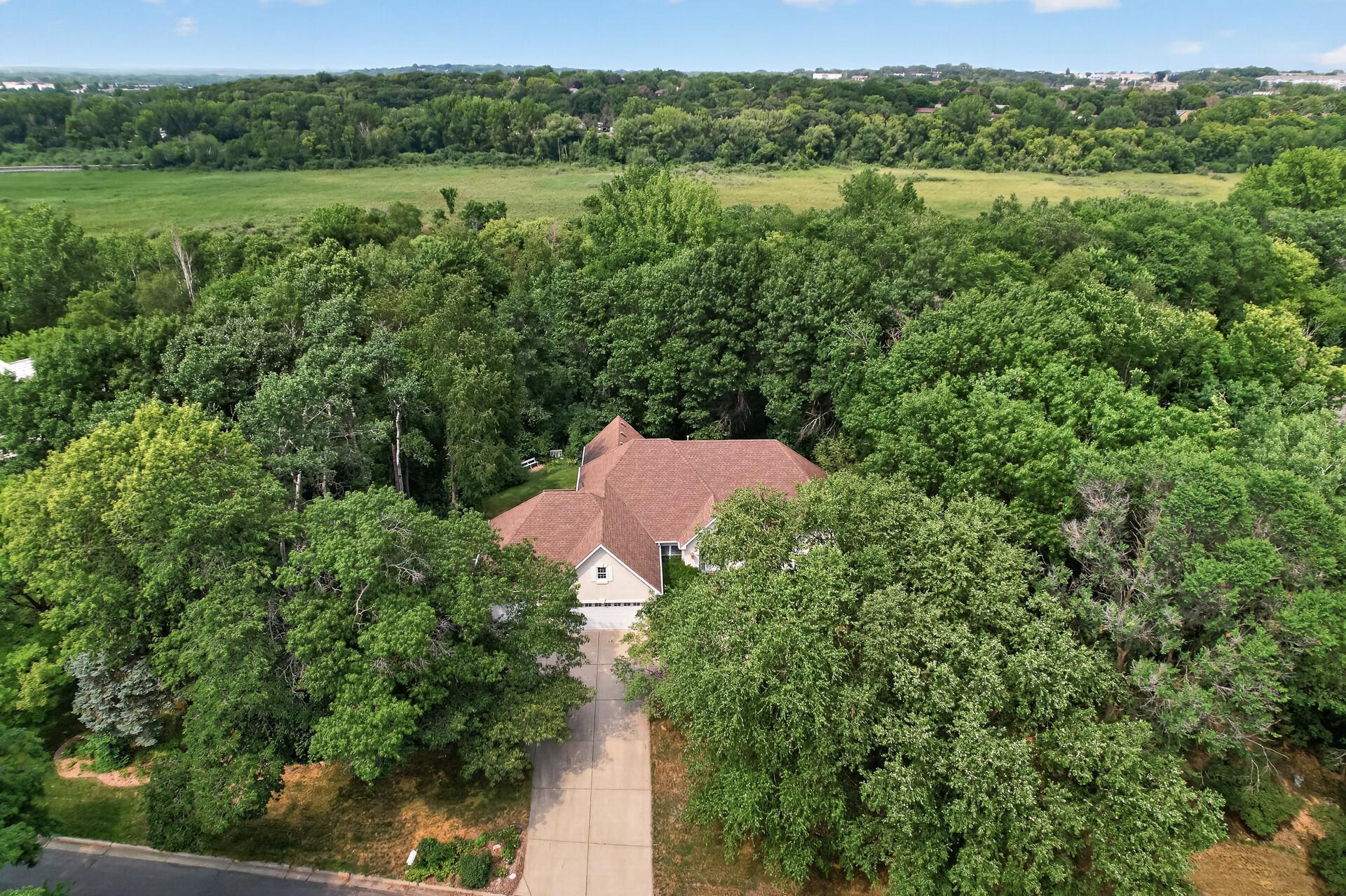 View of Residential at 2706 Woods Trail, Burnsville MN 55306, Burnsville (41 of 48) - Mike Wilen | Minnesota Team Real Estate