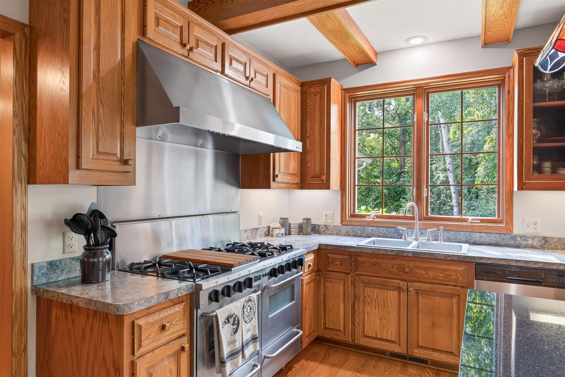 View of Residential at 2706 Woods Trail, Burnsville MN 55306, Burnsville (9 of 48) - Mike Wilen | Minnesota Team Real Estate