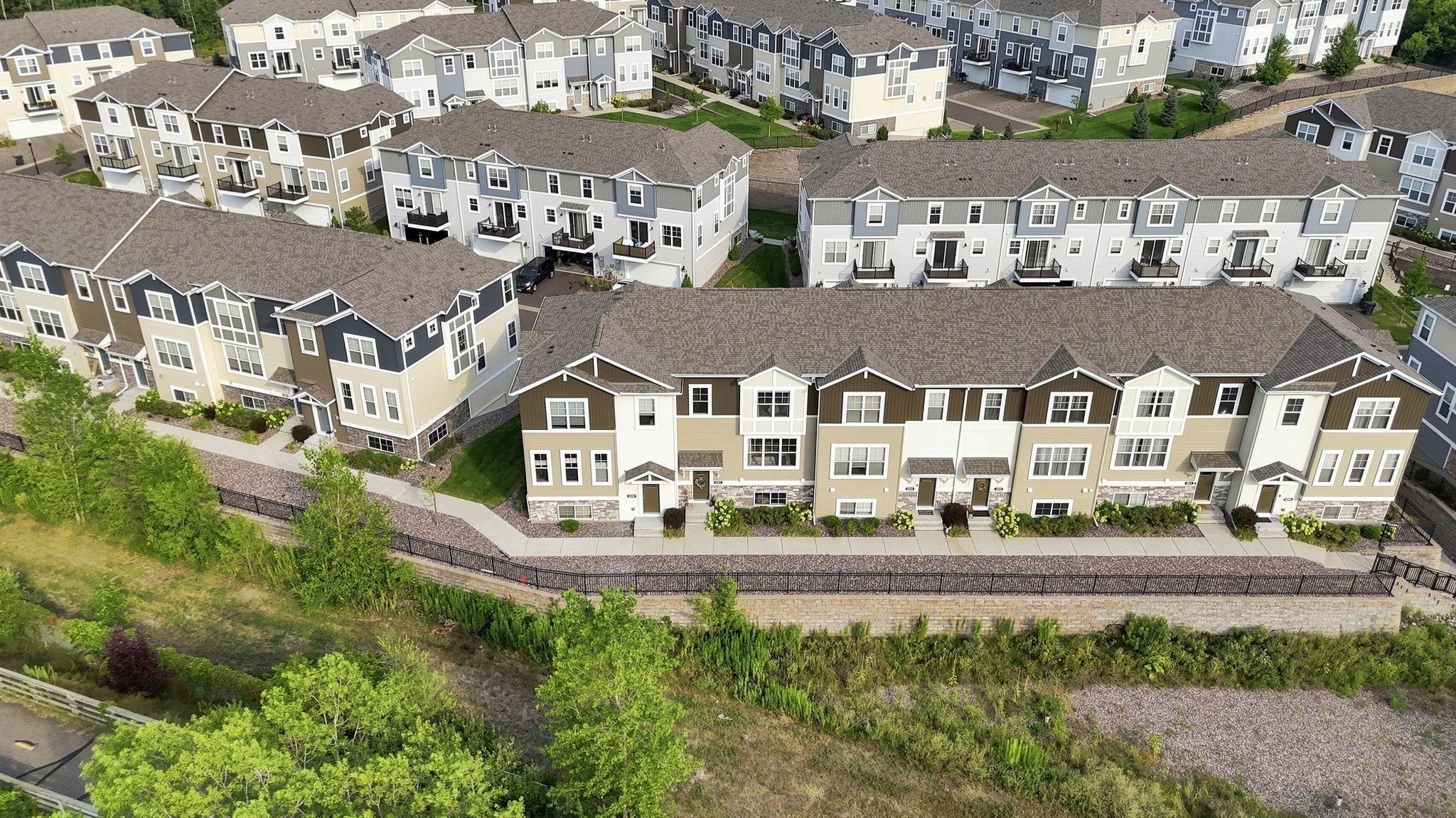 View of Residential at 2217 Gateway Curve, North Saint Paul MN 55109, North Saint Paul (28 of 30) - Mike Wilen | Minnesota Team Real Estate