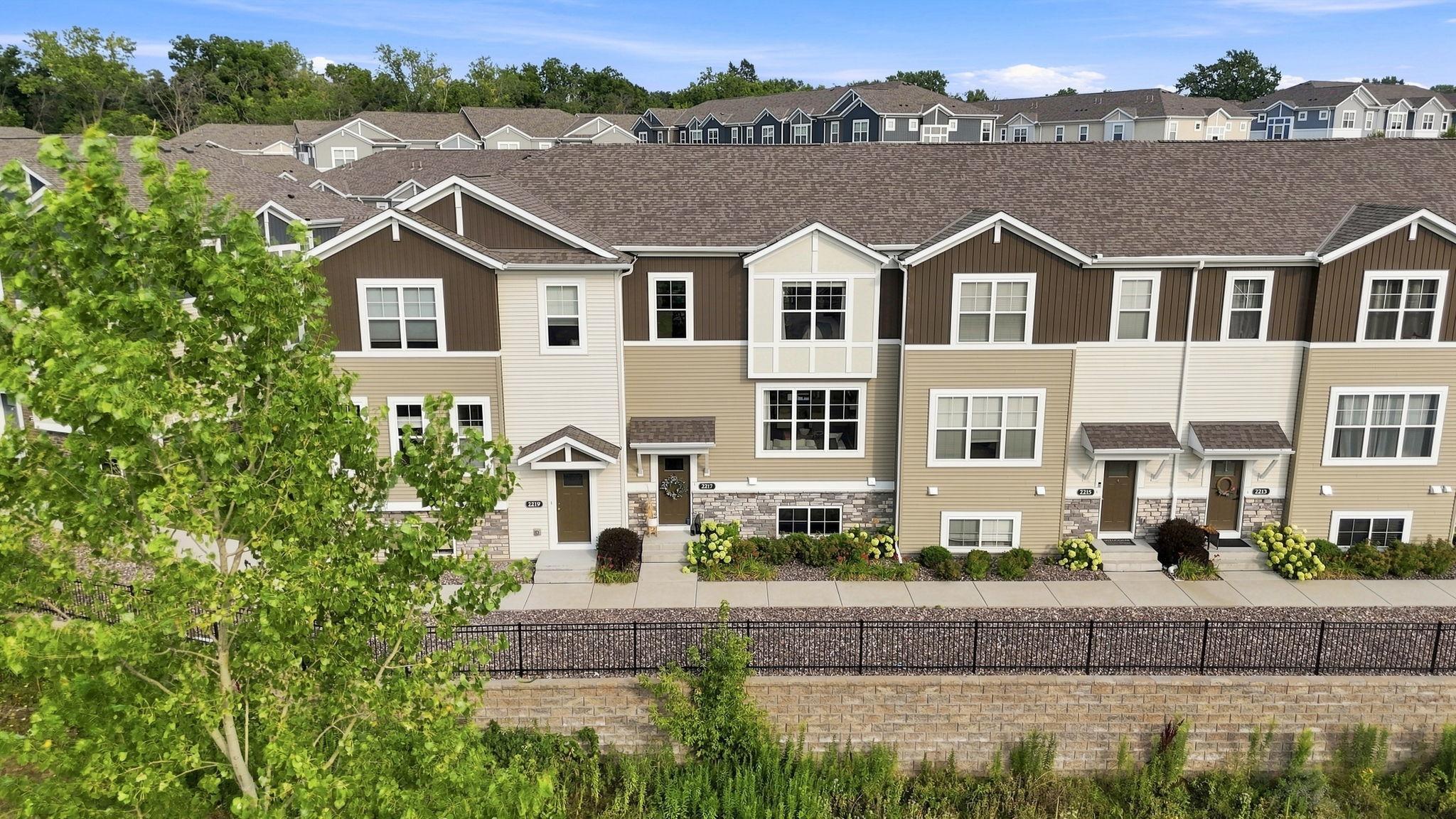 View of Residential at 2217 Gateway Curve, North Saint Paul MN 55109, North Saint Paul (25 of 30) - Mike Wilen | Minnesota Team Real Estate
