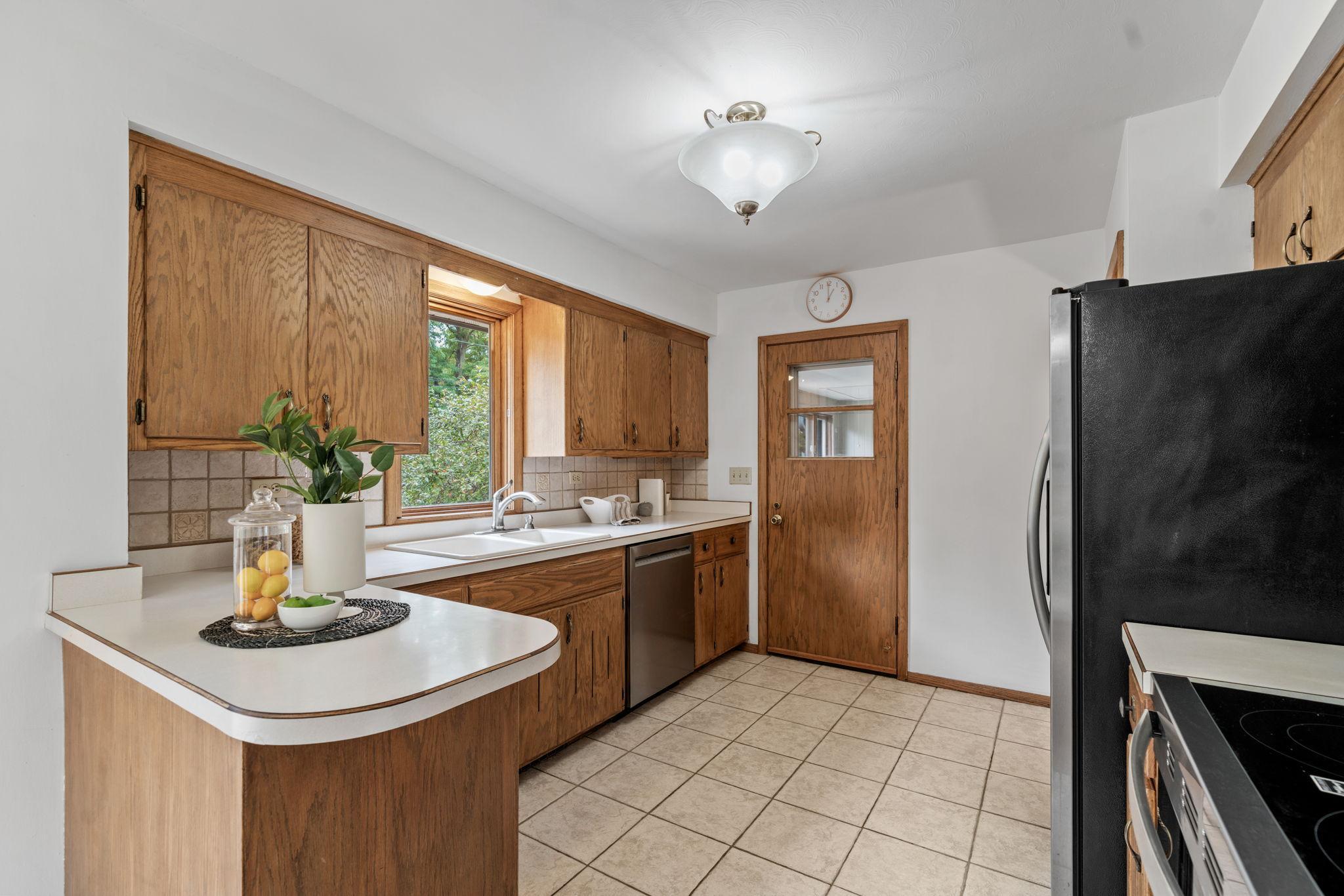 View of Residential at 810 Oakwood Drive, New Brighton MN 55112, New Brighton (19 of 68) - Mike Wilen | Minnesota Team Real Estate