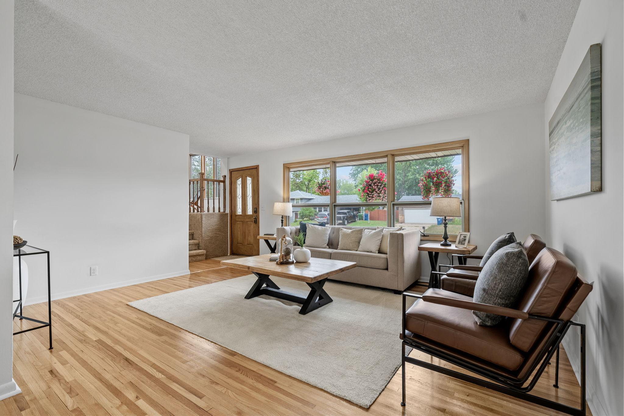 View of Residential at 810 Oakwood Drive, New Brighton MN 55112, New Brighton (8 of 68) - Mike Wilen | Minnesota Team Real Estate