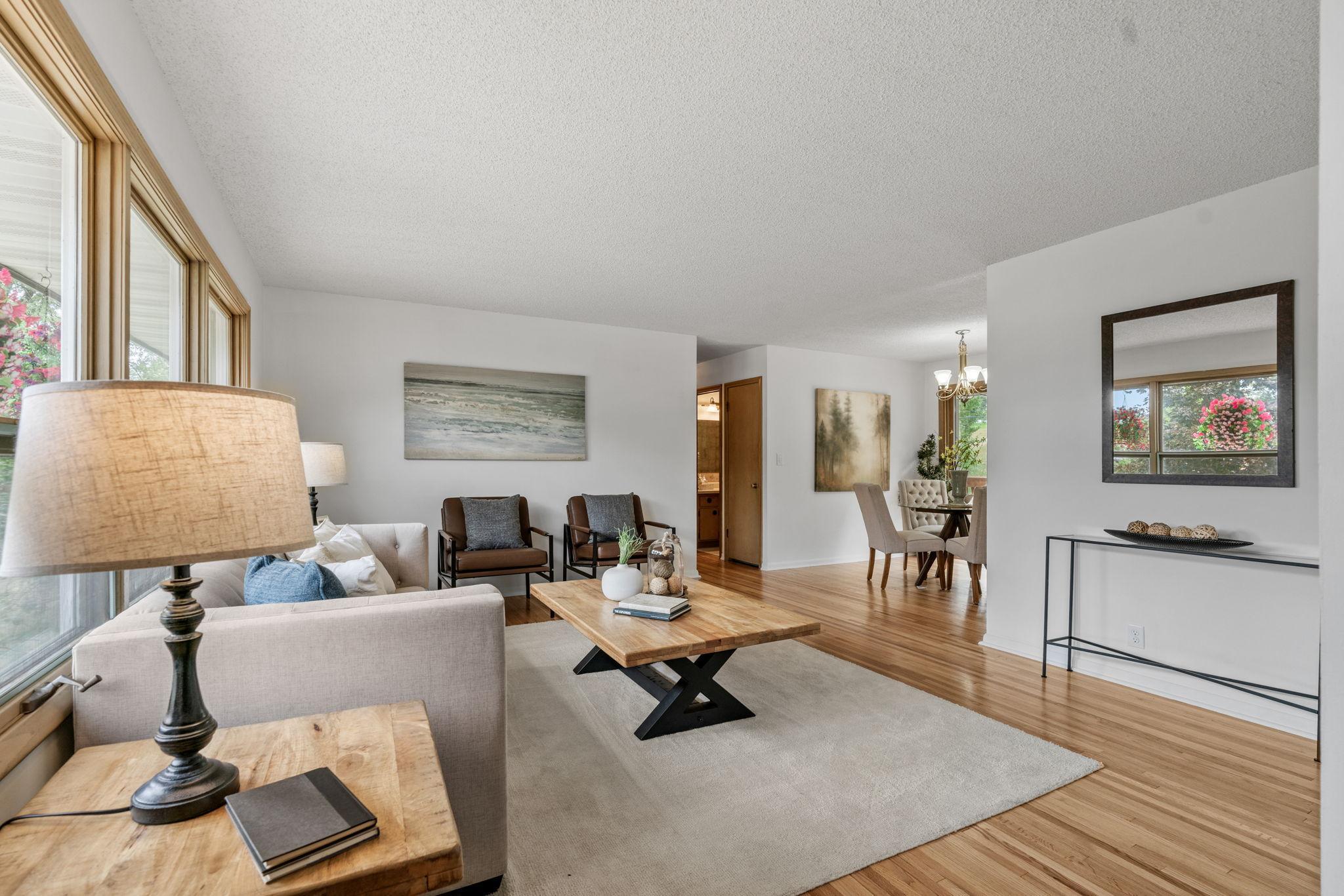 View of Residential at 810 Oakwood Drive, New Brighton MN 55112, New Brighton (7 of 68) - Mike Wilen | Minnesota Team Real Estate