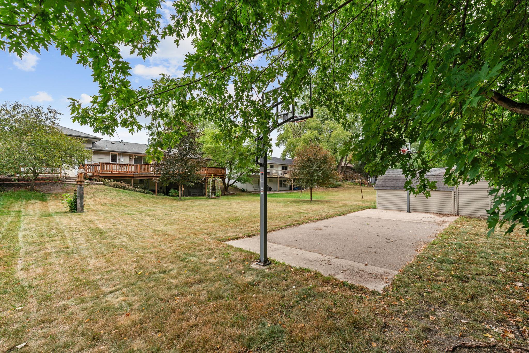 View of Residential at 810 Oakwood Drive, New Brighton MN 55112, New Brighton (5 of 68) - Mike Wilen | Minnesota Team Real Estate