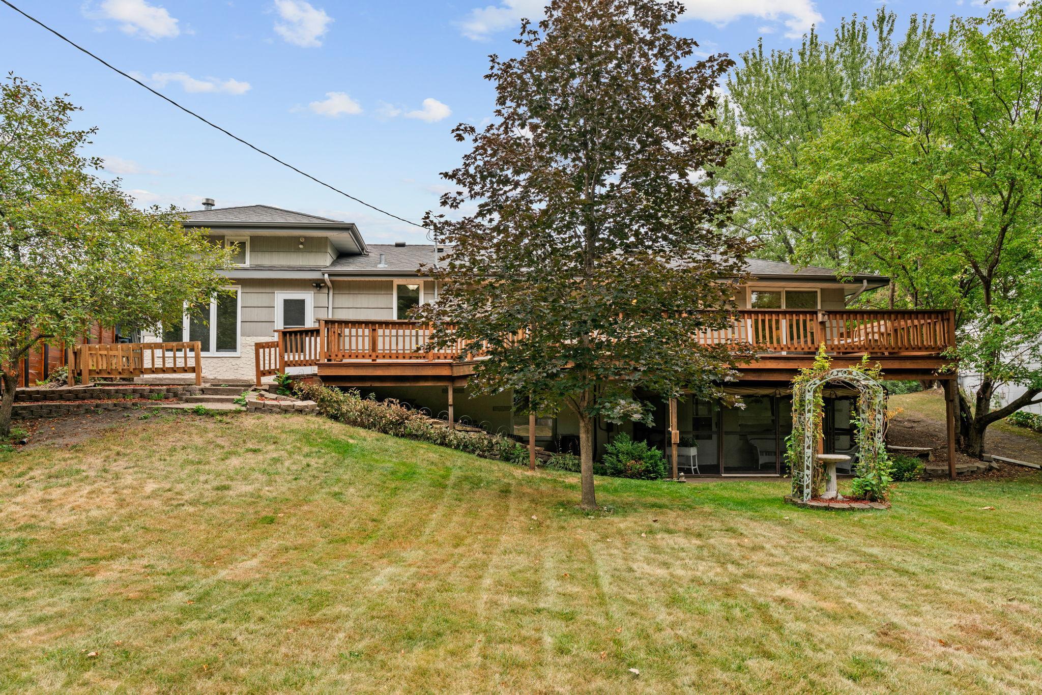 View of Residential at 810 Oakwood Drive, New Brighton MN 55112, New Brighton (3 of 68) - Mike Wilen | Minnesota Team Real Estate