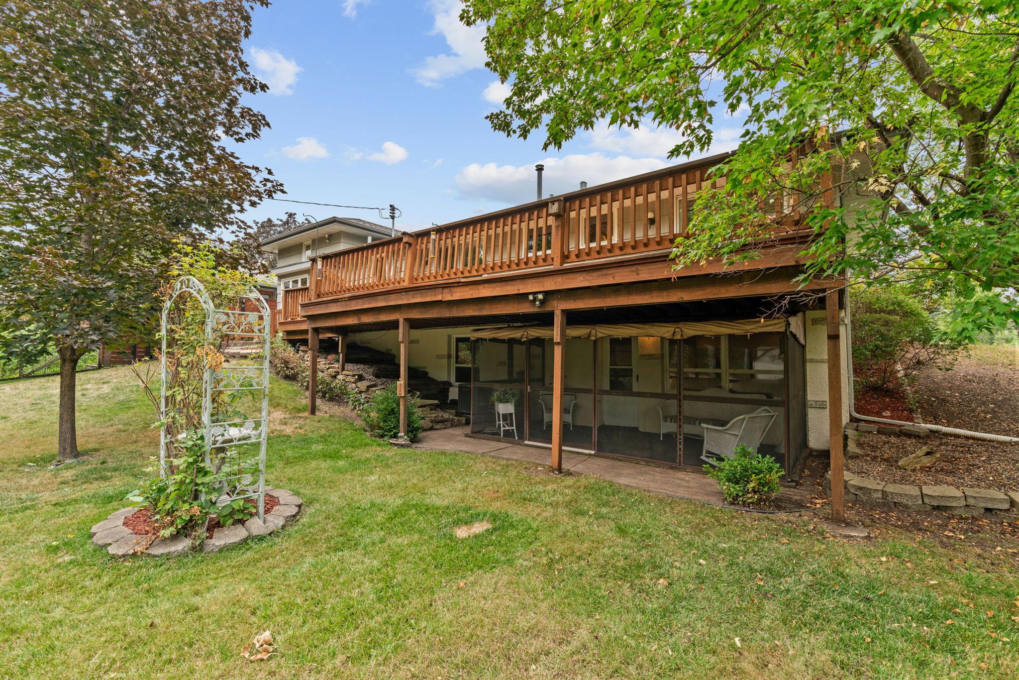 View of Residential at 810 Oakwood Drive, New Brighton MN 55112, New Brighton (38 of 68) - Mike Wilen | Minnesota Team Real Estate
