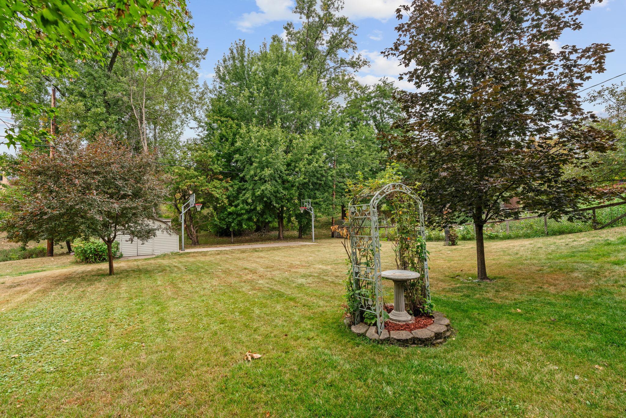 View of Residential at 810 Oakwood Drive, New Brighton MN 55112, New Brighton (52 of 68) - Mike Wilen | Minnesota Team Real Estate