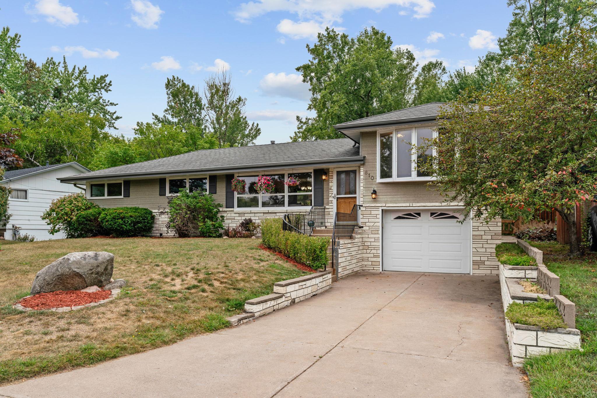 View of Residential at 810 Oakwood Drive, New Brighton MN 55112, New Brighton - Mike Wilen | Minnesota Team Real Estate