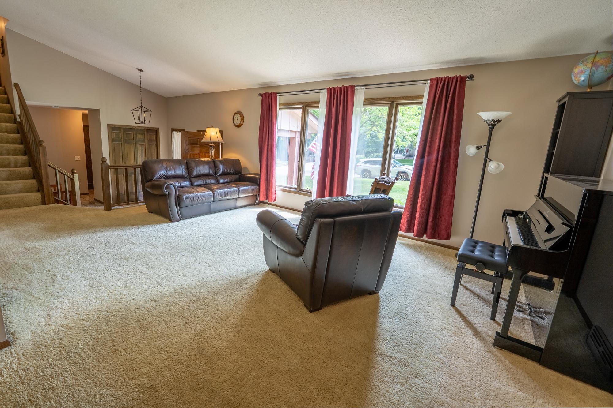 View of Residential at 9250 Talus Circle, Eden Prairie MN 55347, Eden Prairie (3 of 42) - Mike Wilen | Minnesota Team Real Estate