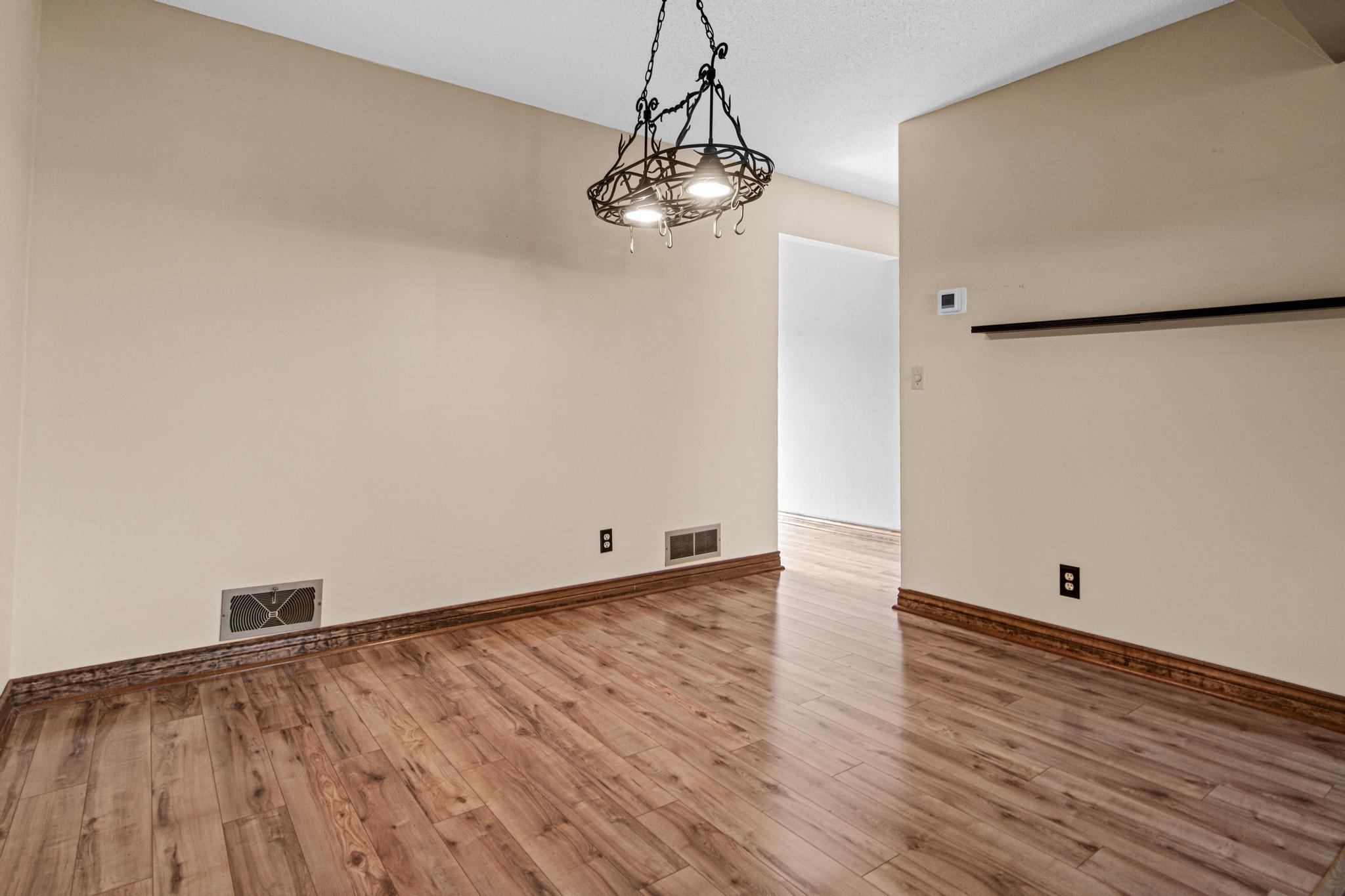 View of Residential at 2646 Mackubin Street, Roseville MN 55113, Roseville (9 of 27) - Mike Wilen | Minnesota Team Real Estate