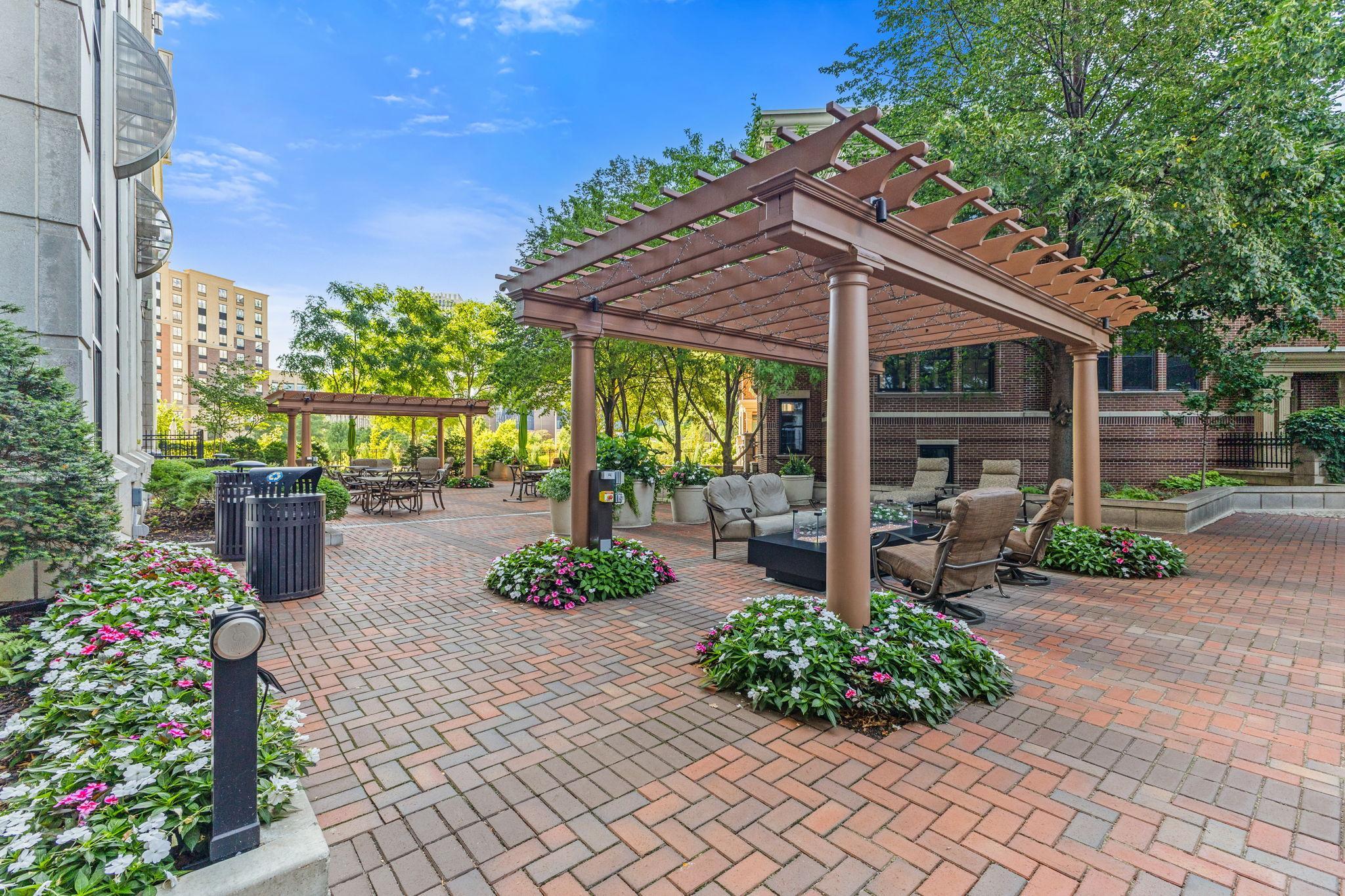 View of Residential at 500 Grant Street #902, Minneapolis MN 55404, Minneapolis (29 of 40) - Mike Wilen | Minnesota Team Real Estate