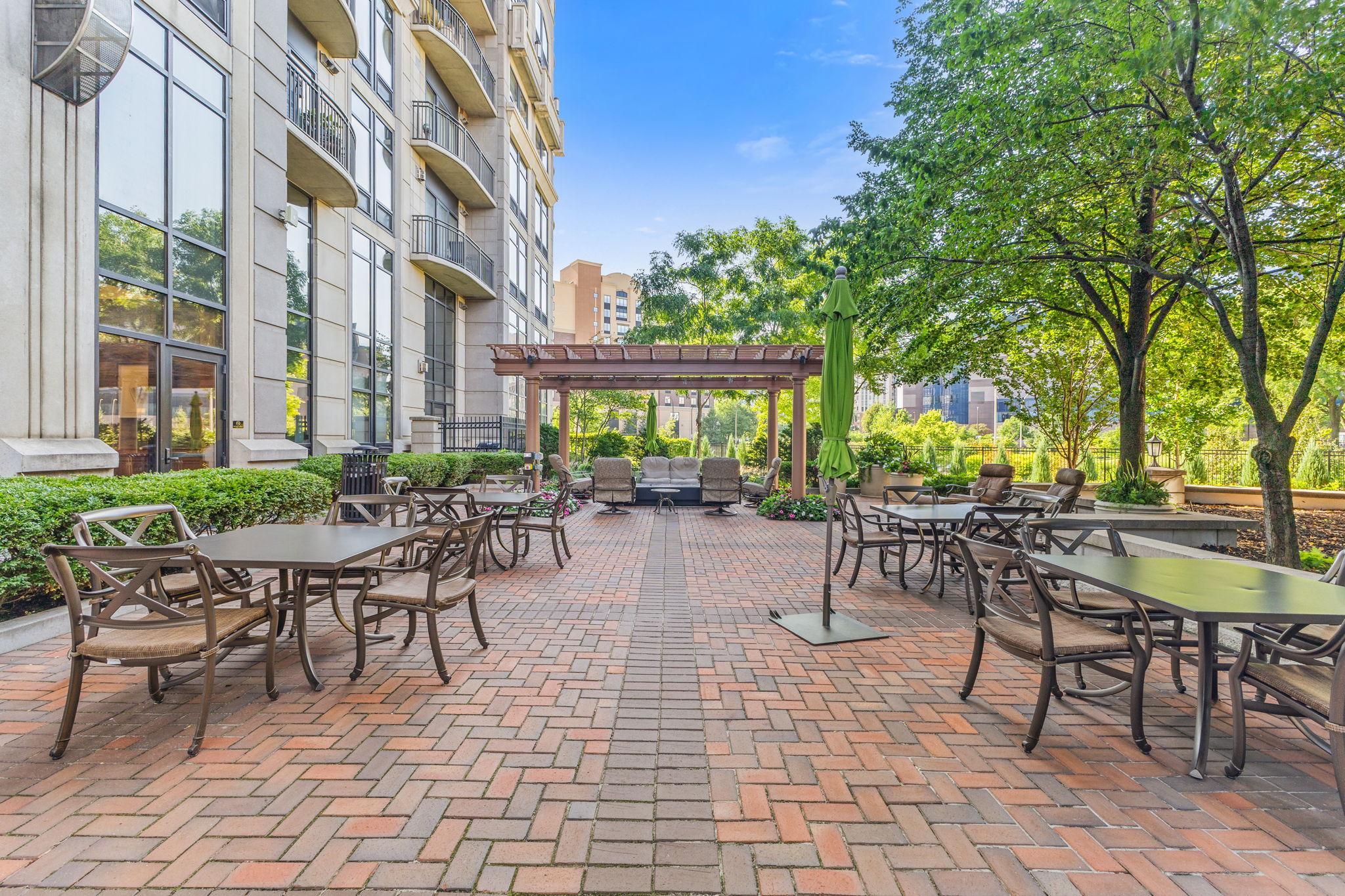 View of Residential at 500 Grant Street #902, Minneapolis MN 55404, Minneapolis (28 of 40) - Mike Wilen | Minnesota Team Real Estate