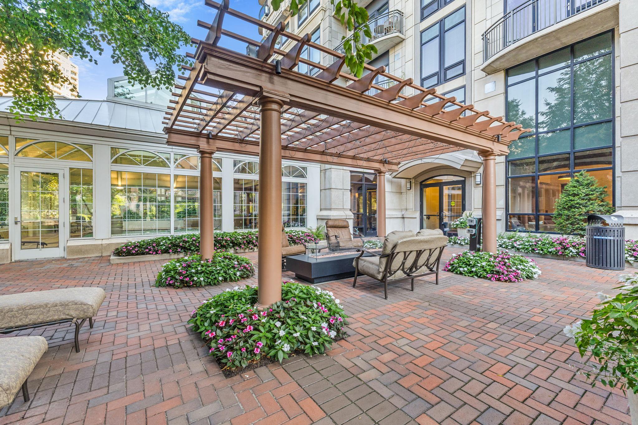 View of Residential at 500 Grant Street #902, Minneapolis MN 55404, Minneapolis (27 of 40) - Mike Wilen | Minnesota Team Real Estate