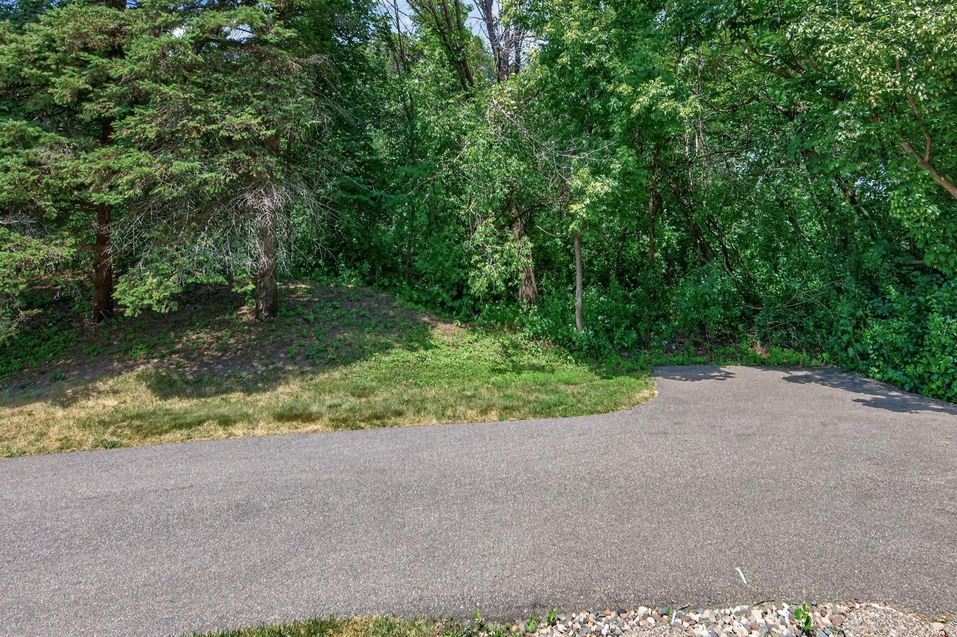 View of Residential at 15242 Lesley Lane, Eden Prairie MN 55346, Eden Prairie (29 of 29) - Mike Wilen | Minnesota Team Real Estate