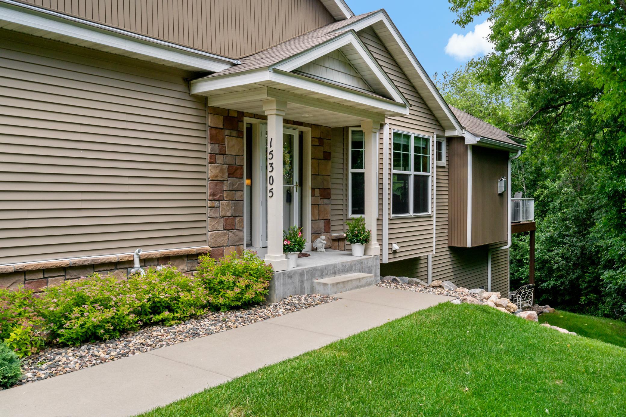 View of Residential at 15305 Stonewood Court, Burnsville MN 55306, Burnsville (13 of 44) - Mike Wilen | Minnesota Team Real Estate