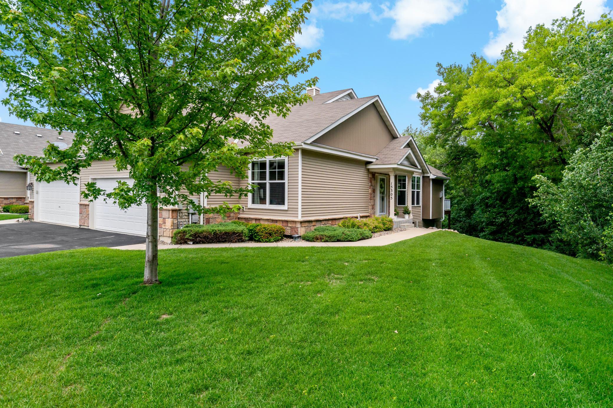 View of Residential at 15305 Stonewood Court, Burnsville MN 55306, Burnsville (15 of 44) - Mike Wilen | Minnesota Team Real Estate