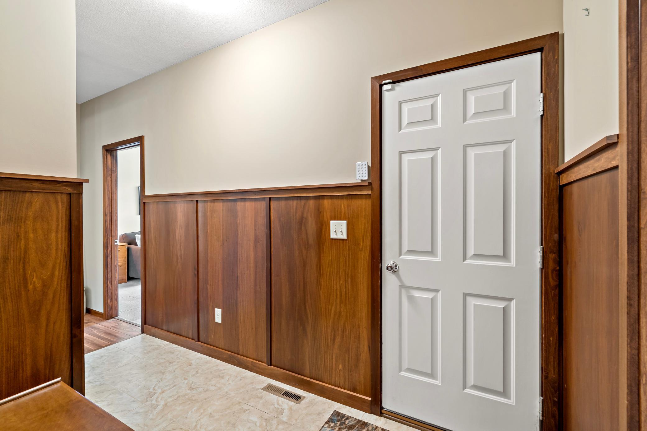 View of Residential at 15305 Stonewood Court, Burnsville MN 55306, Burnsville (23 of 44) - Mike Wilen | Minnesota Team Real Estate