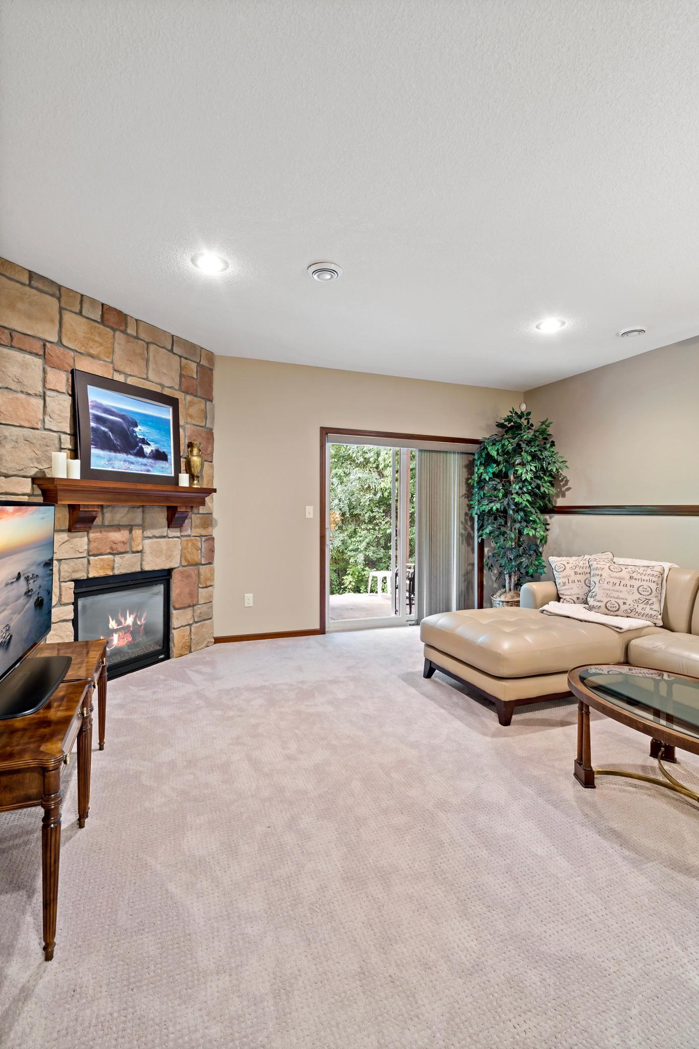 View of Residential at 15305 Stonewood Court, Burnsville MN 55306, Burnsville (29 of 44) - Mike Wilen | Minnesota Team Real Estate