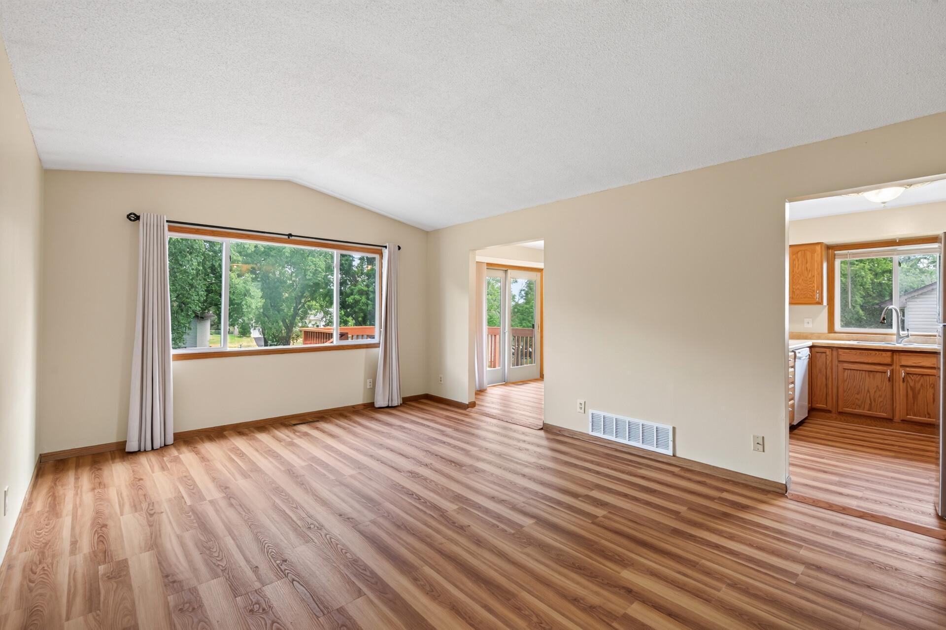 View of Residential at 14326 Park Avenue, Burnsville MN 55337, Burnsville (9 of 28) - Mike Wilen | Minnesota Team Real Estate